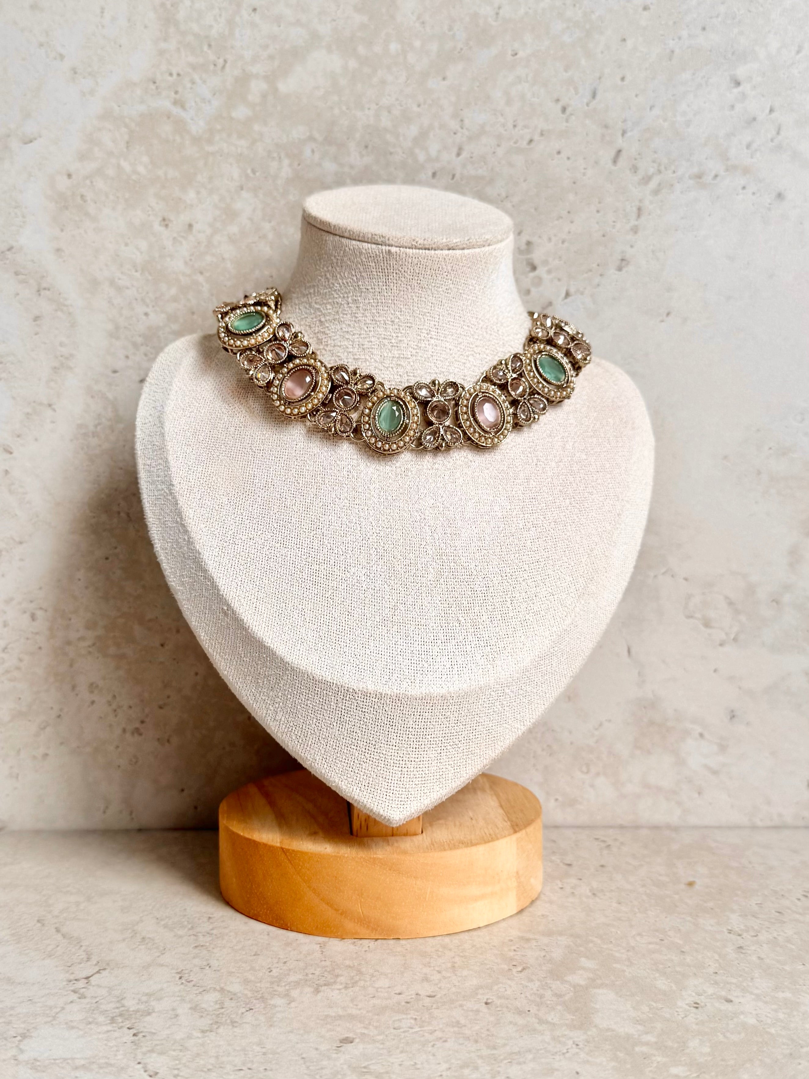 Jaspreet Necklace Set