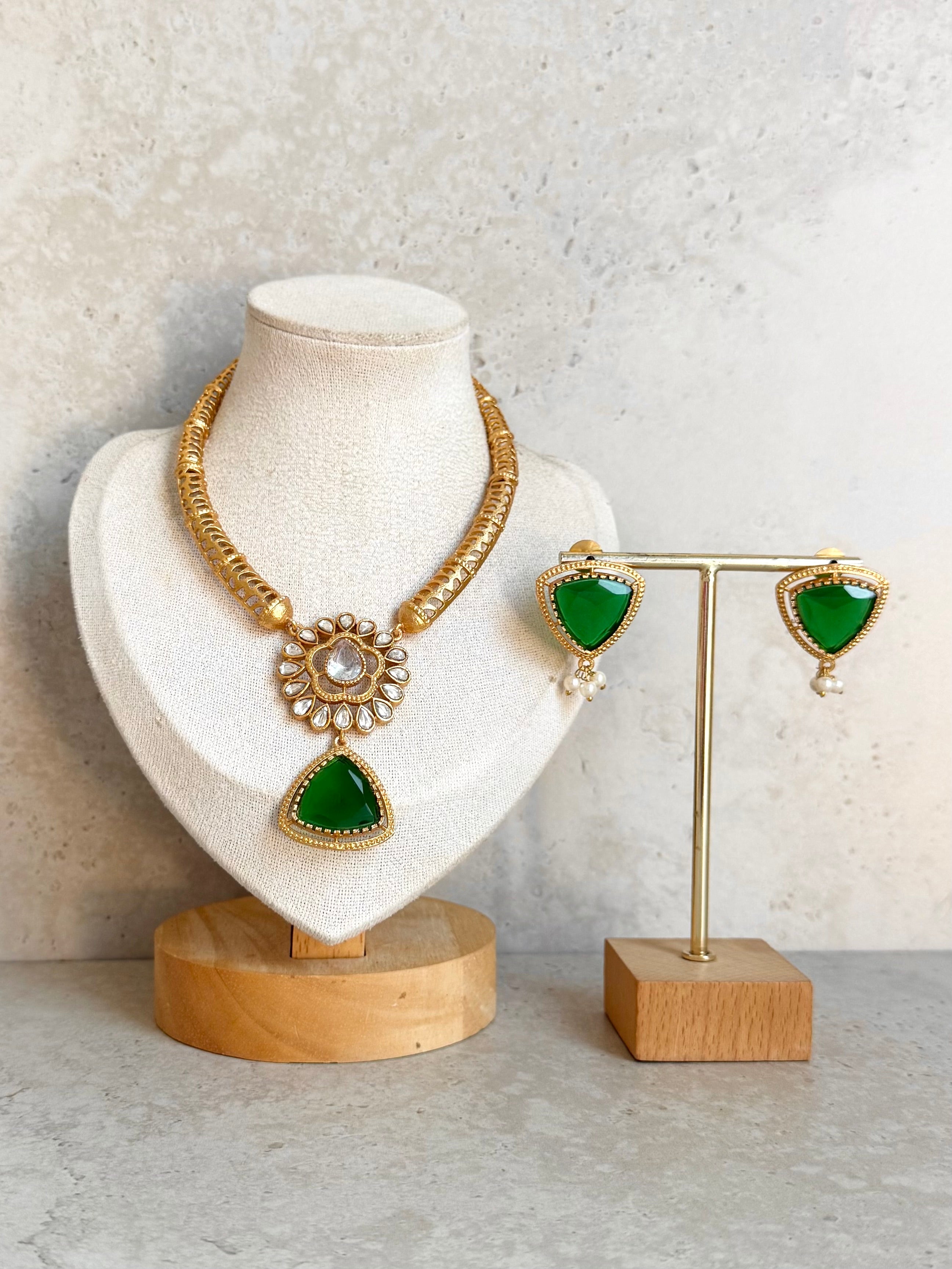 Ashwita Necklace Set