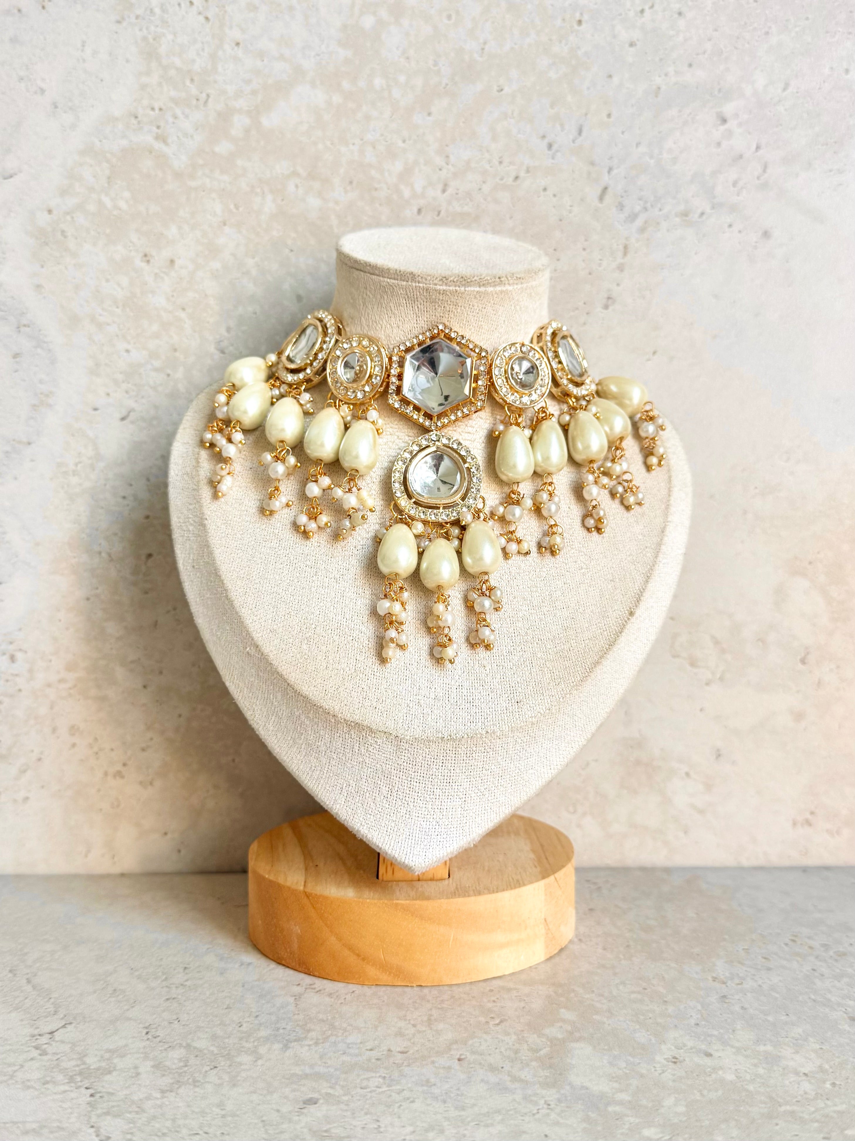 Eman Necklace Set