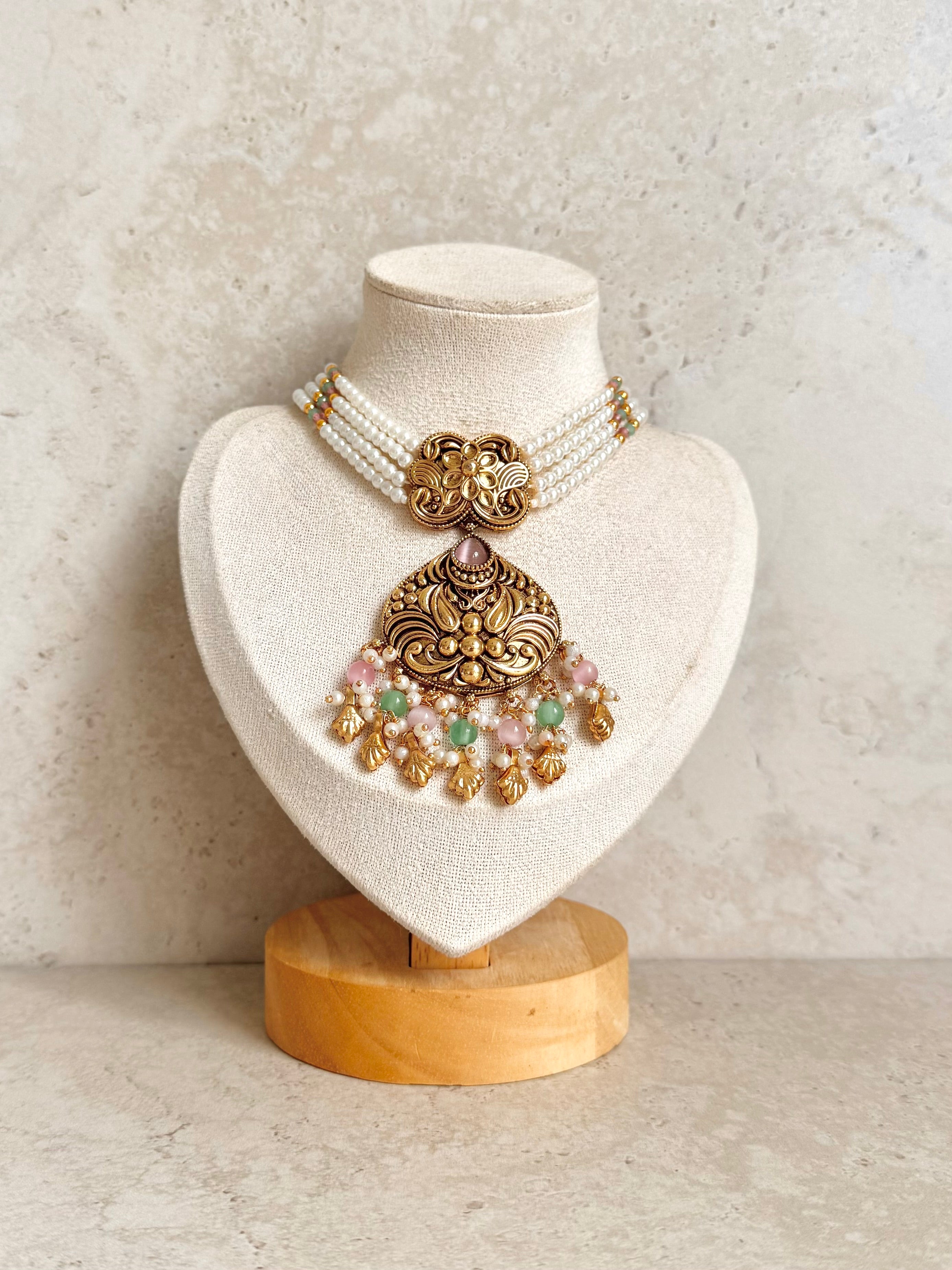 Rubina Necklace Set