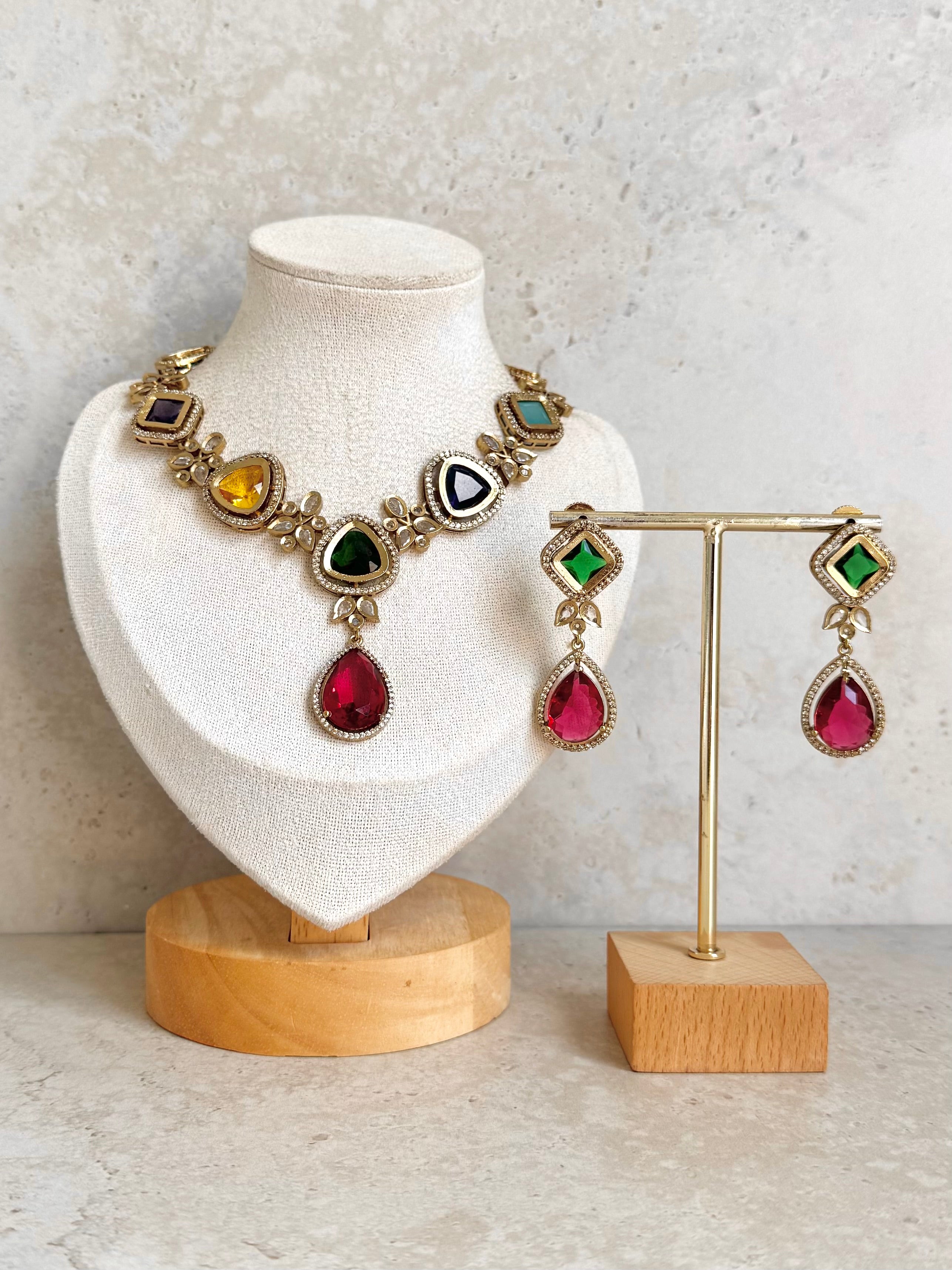 Jasneet Necklace Set