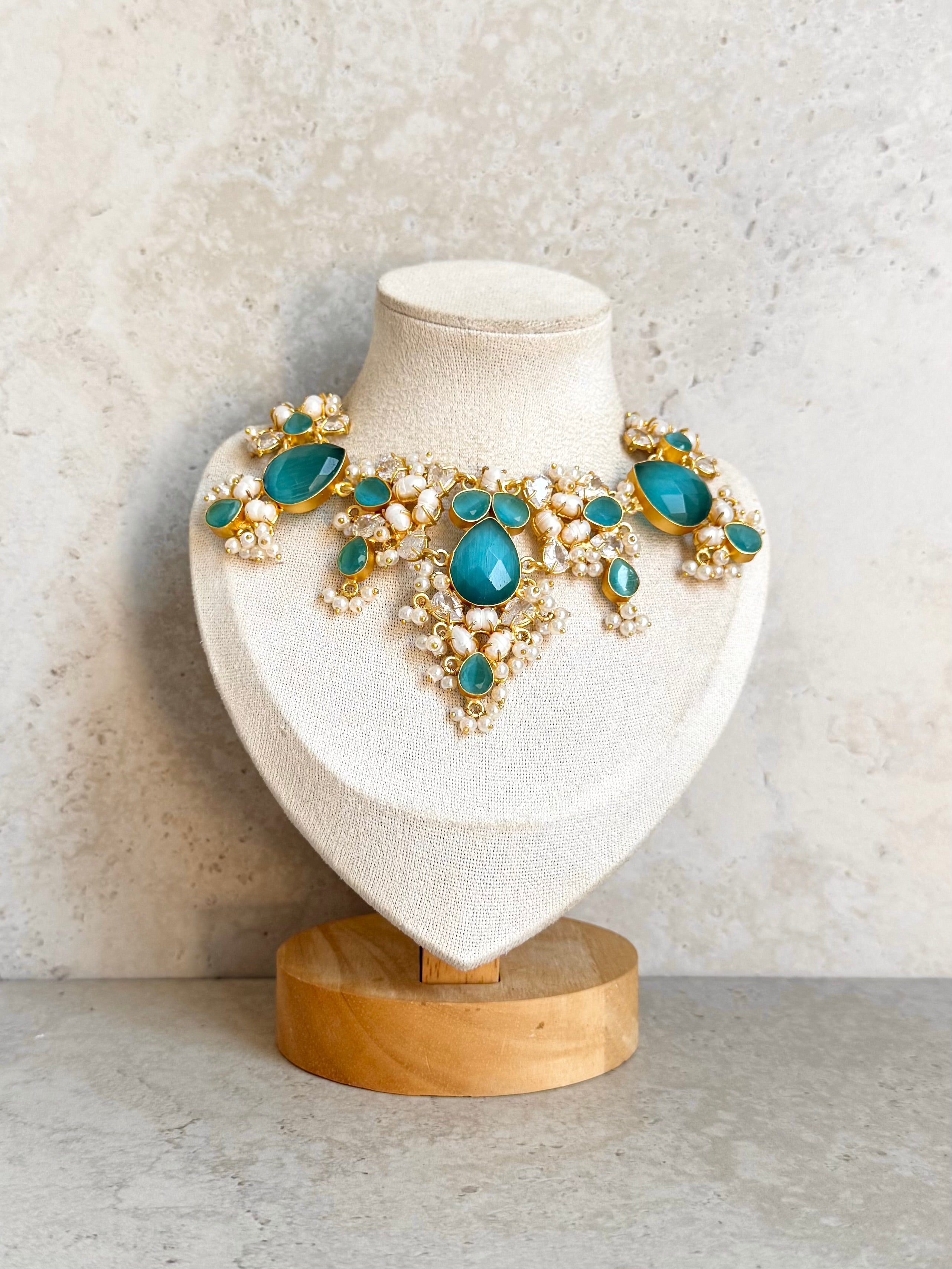 Elina Necklace Set