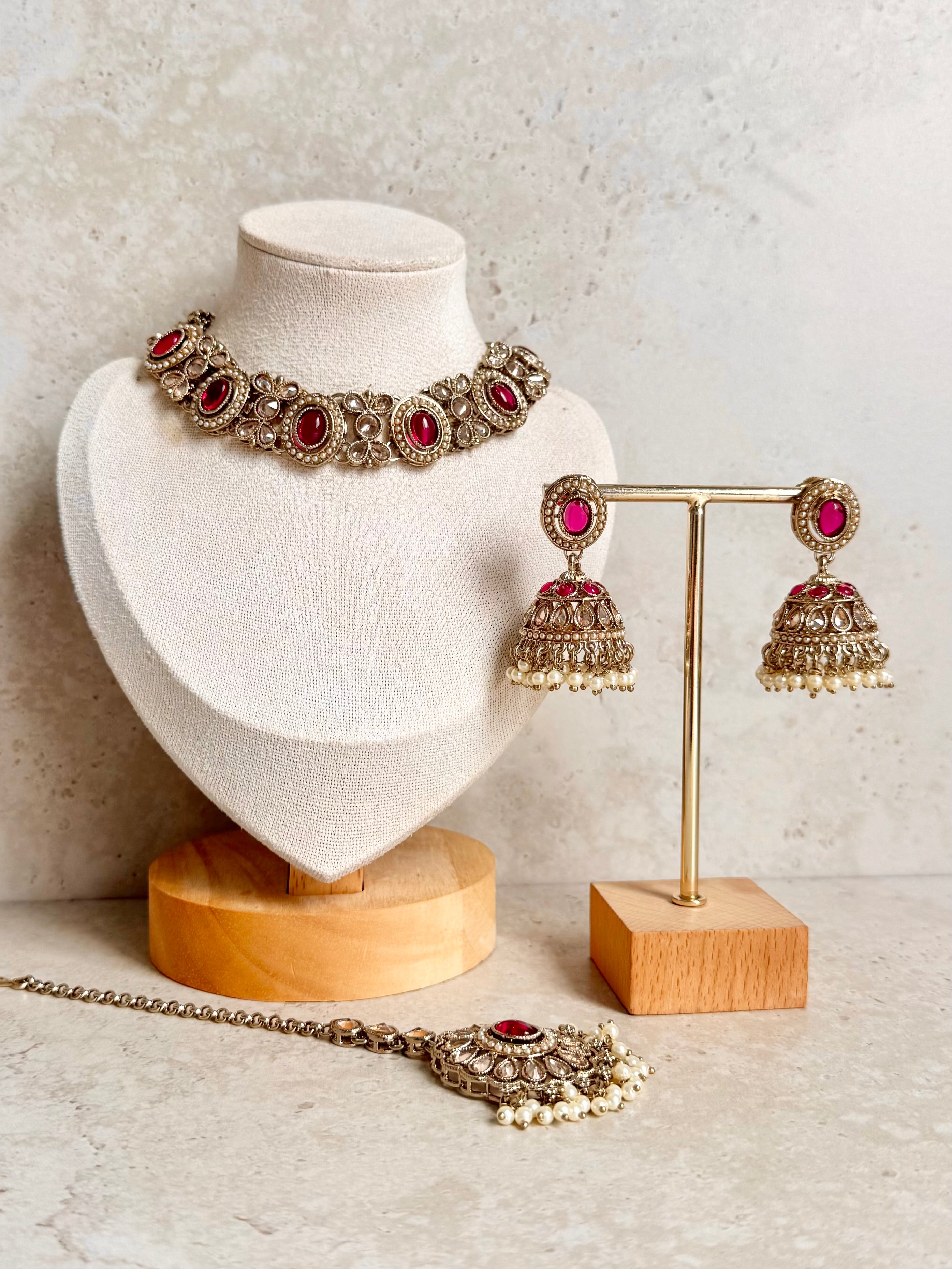 Jaspreet Necklace Set