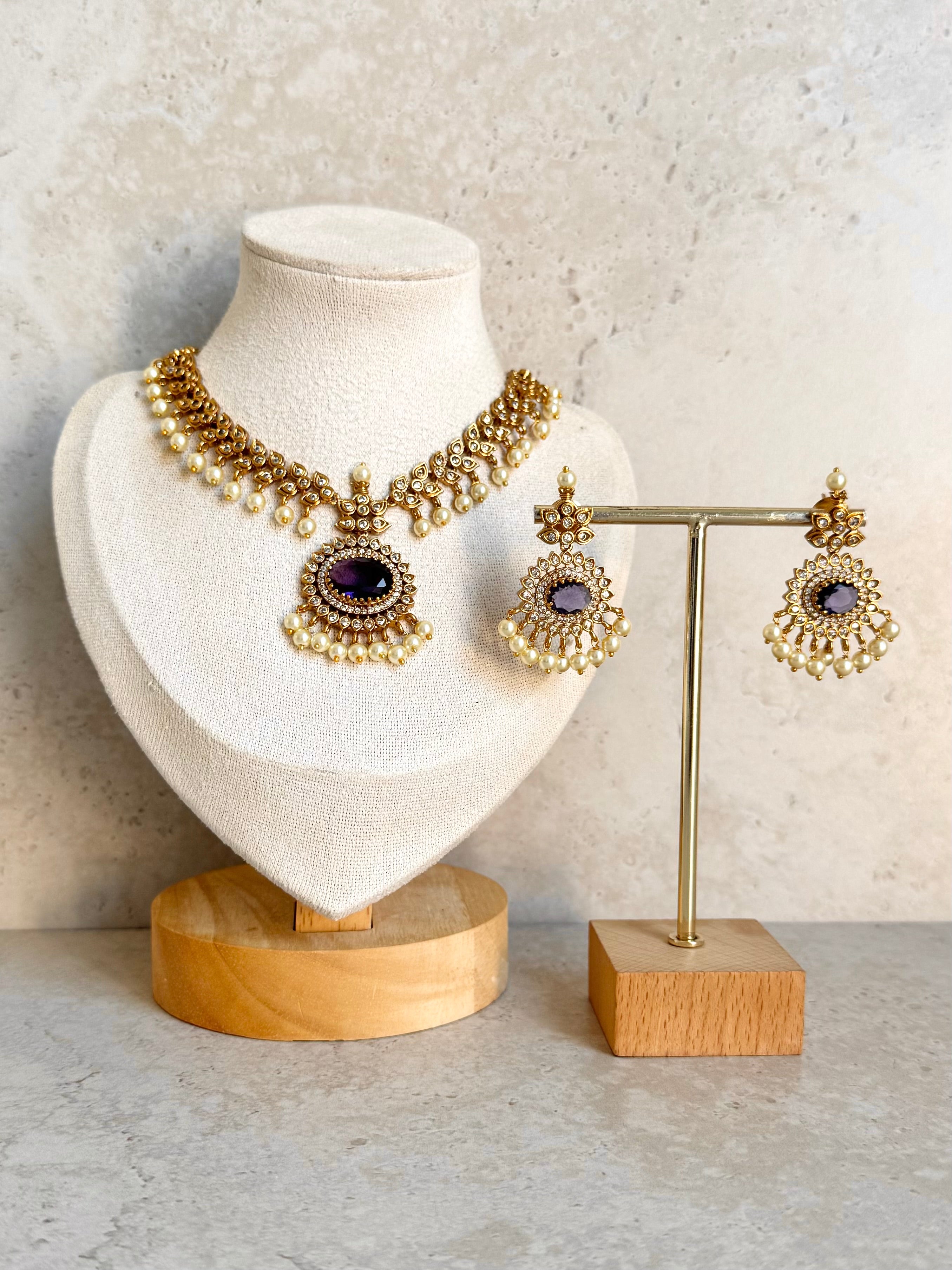 Minal Necklace Set