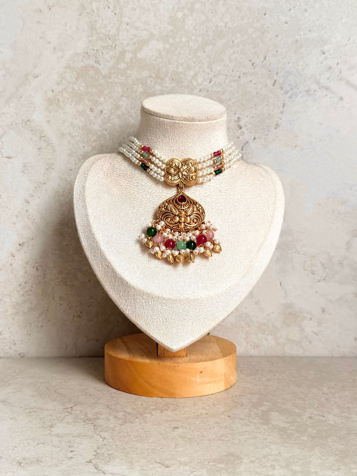 Rubina Necklace Set