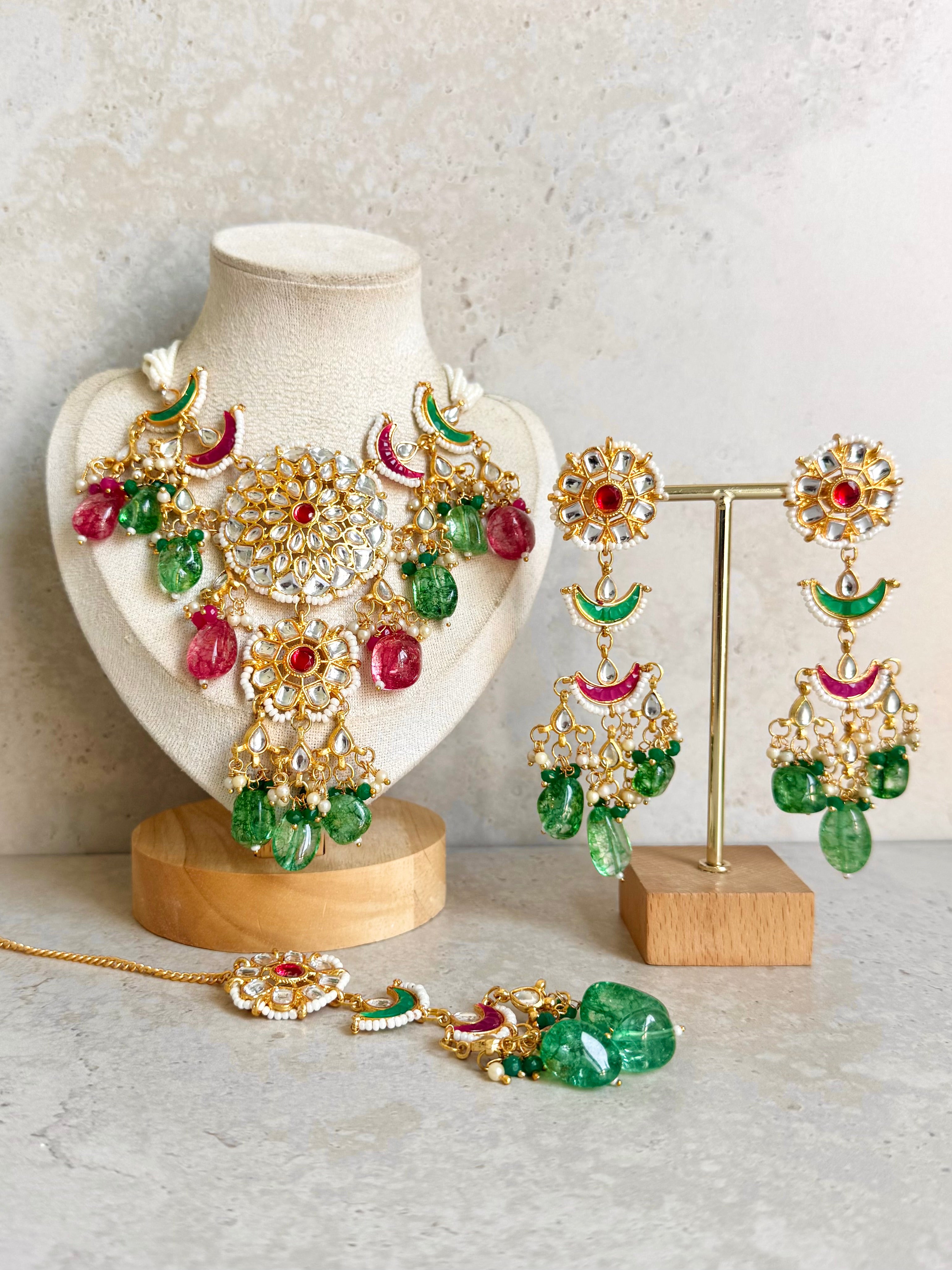 Suhani Necklace Set