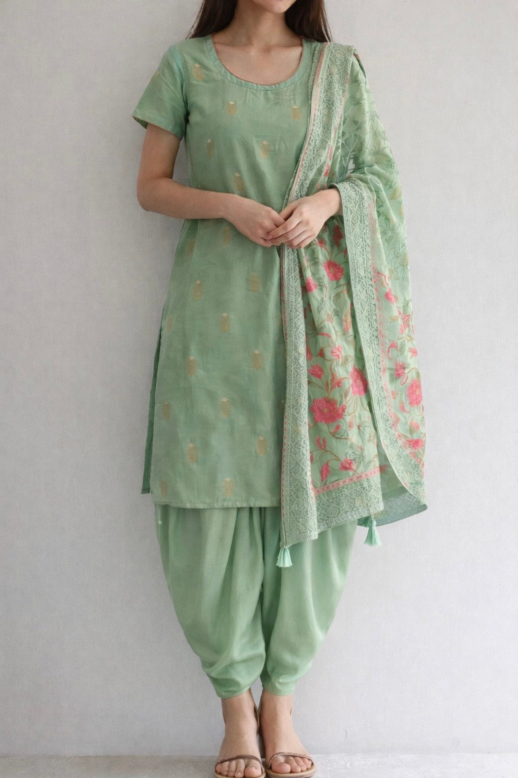 Hira Suit Set