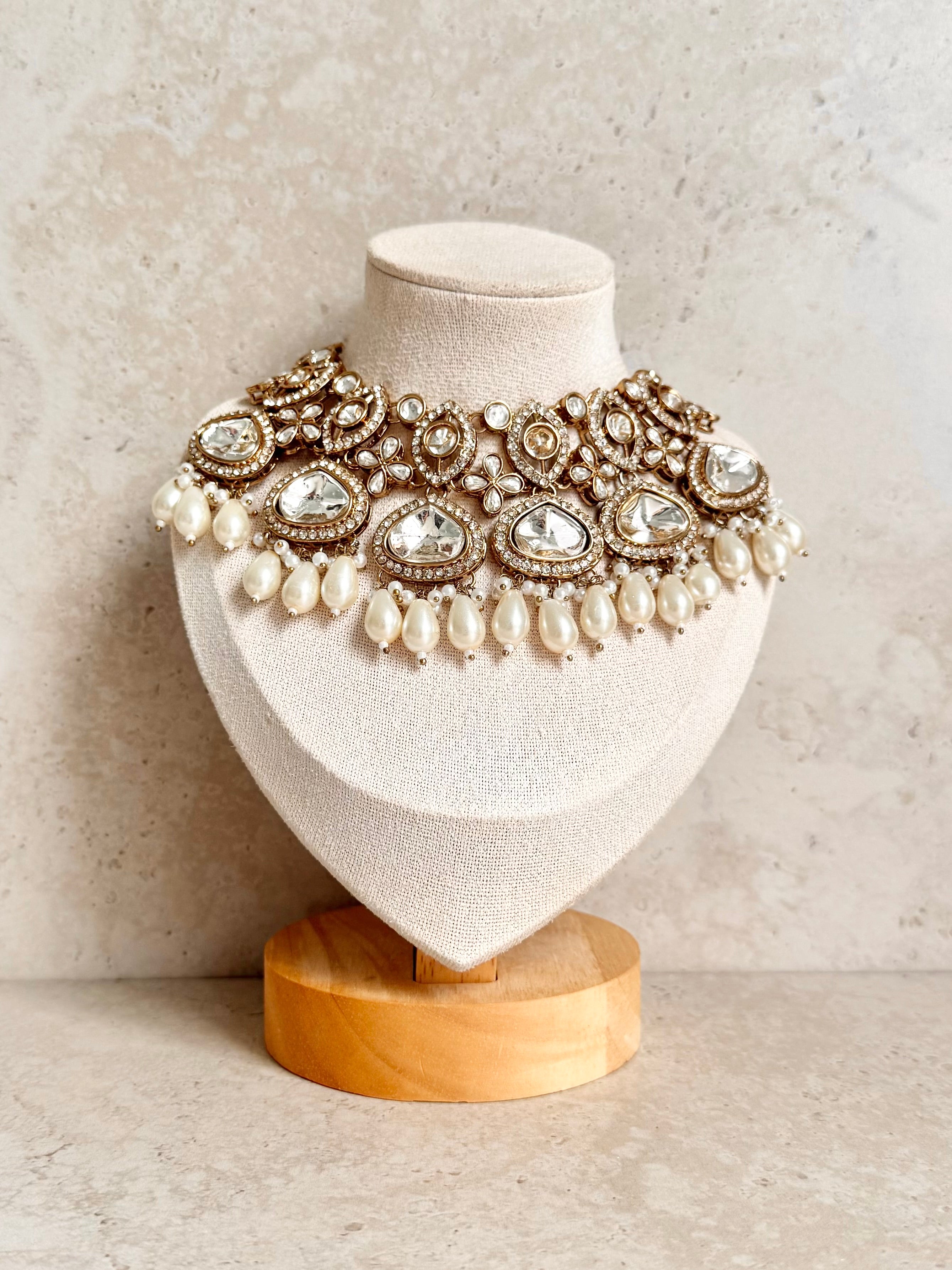 Gurbinder Necklace Set