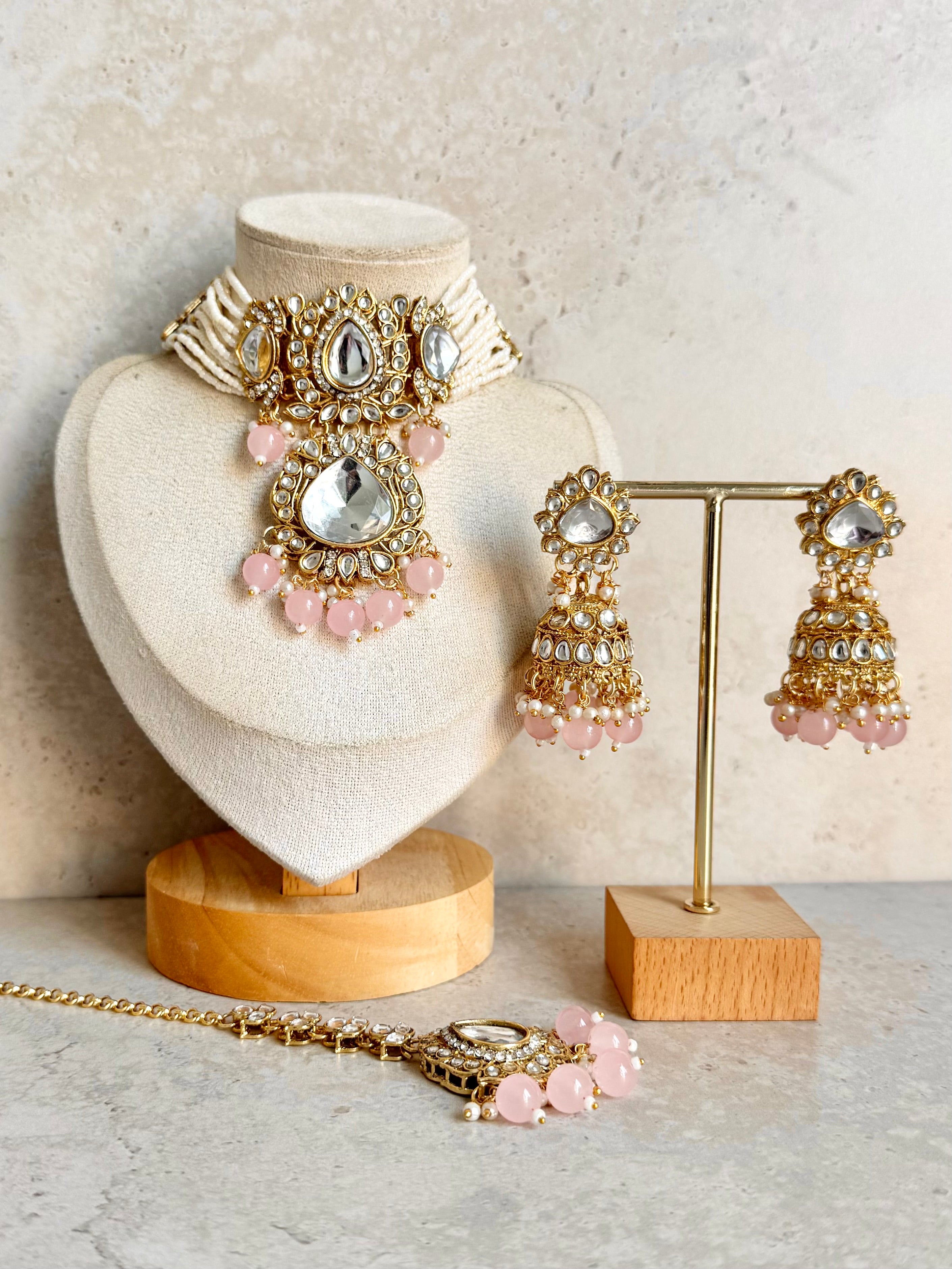 Ashmi Necklace Set