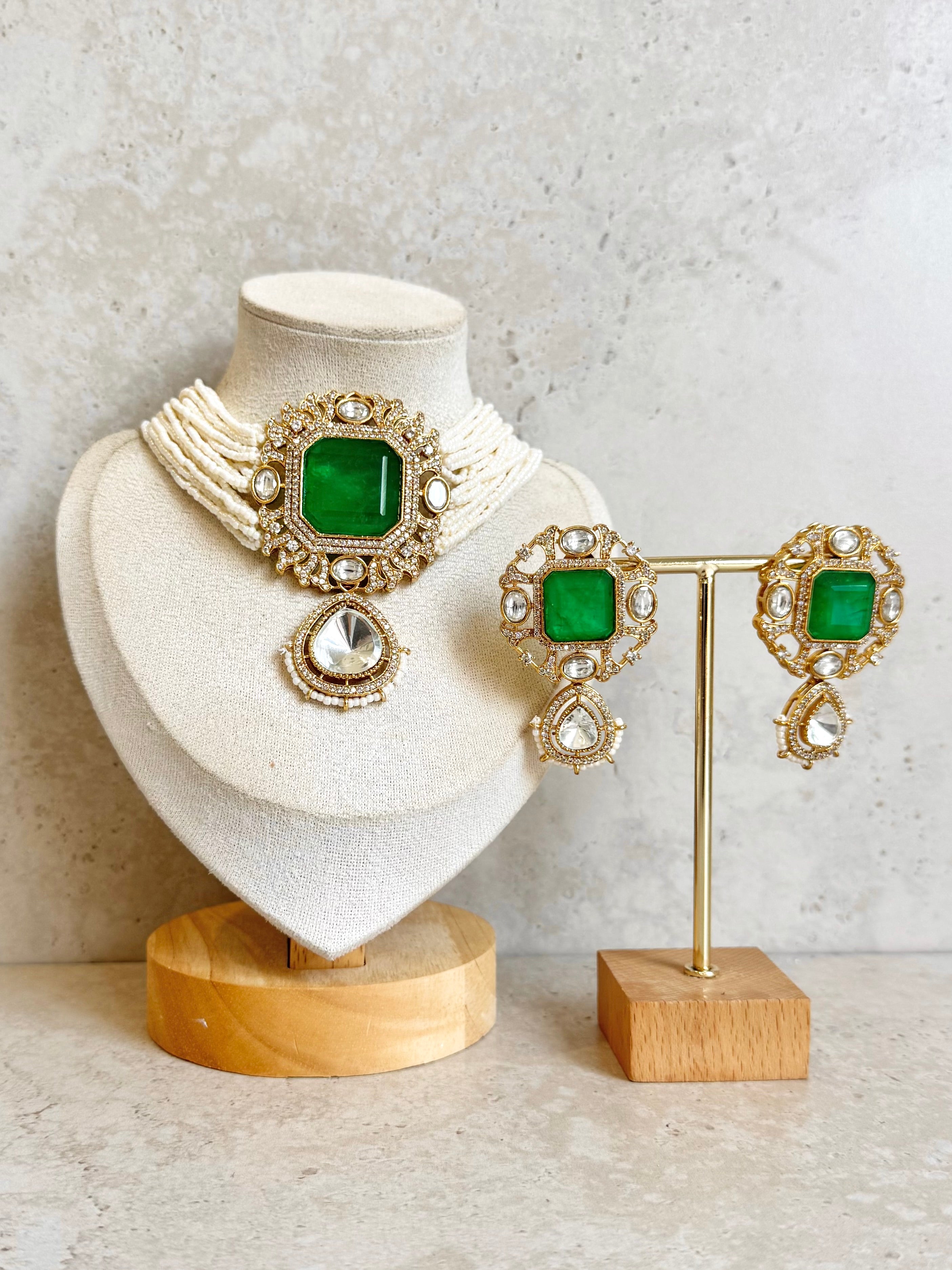 Nafisa Necklace Set