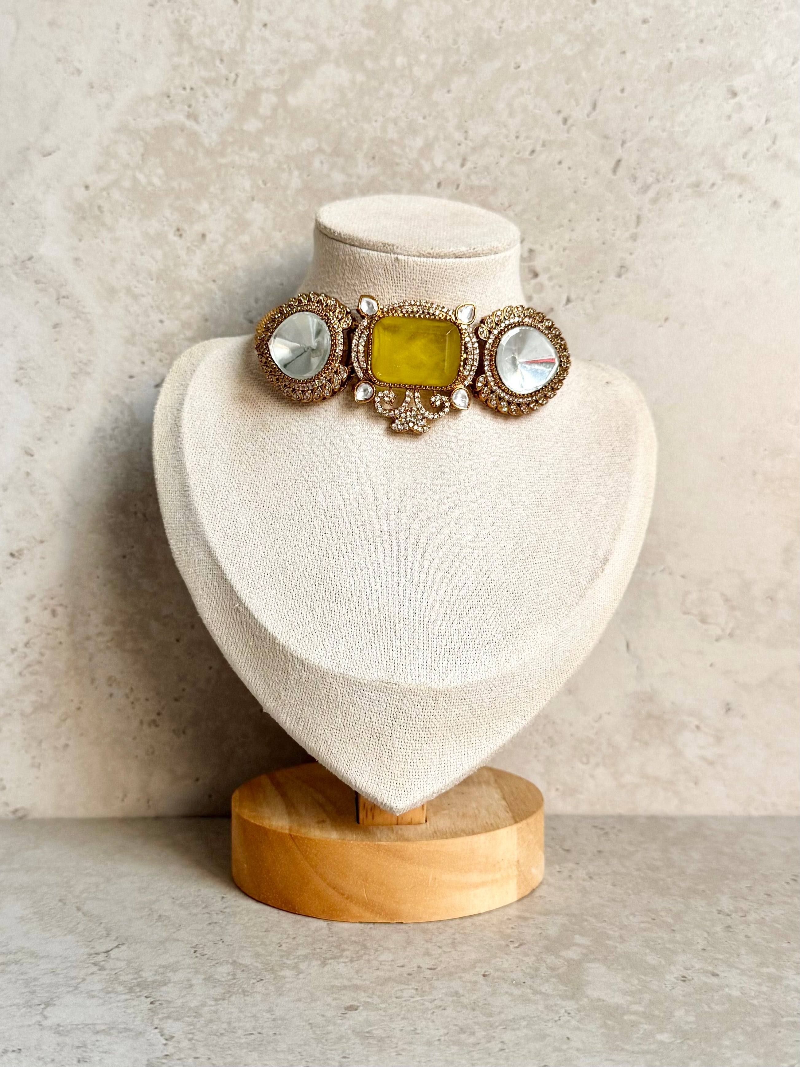 Nayab Necklace Set