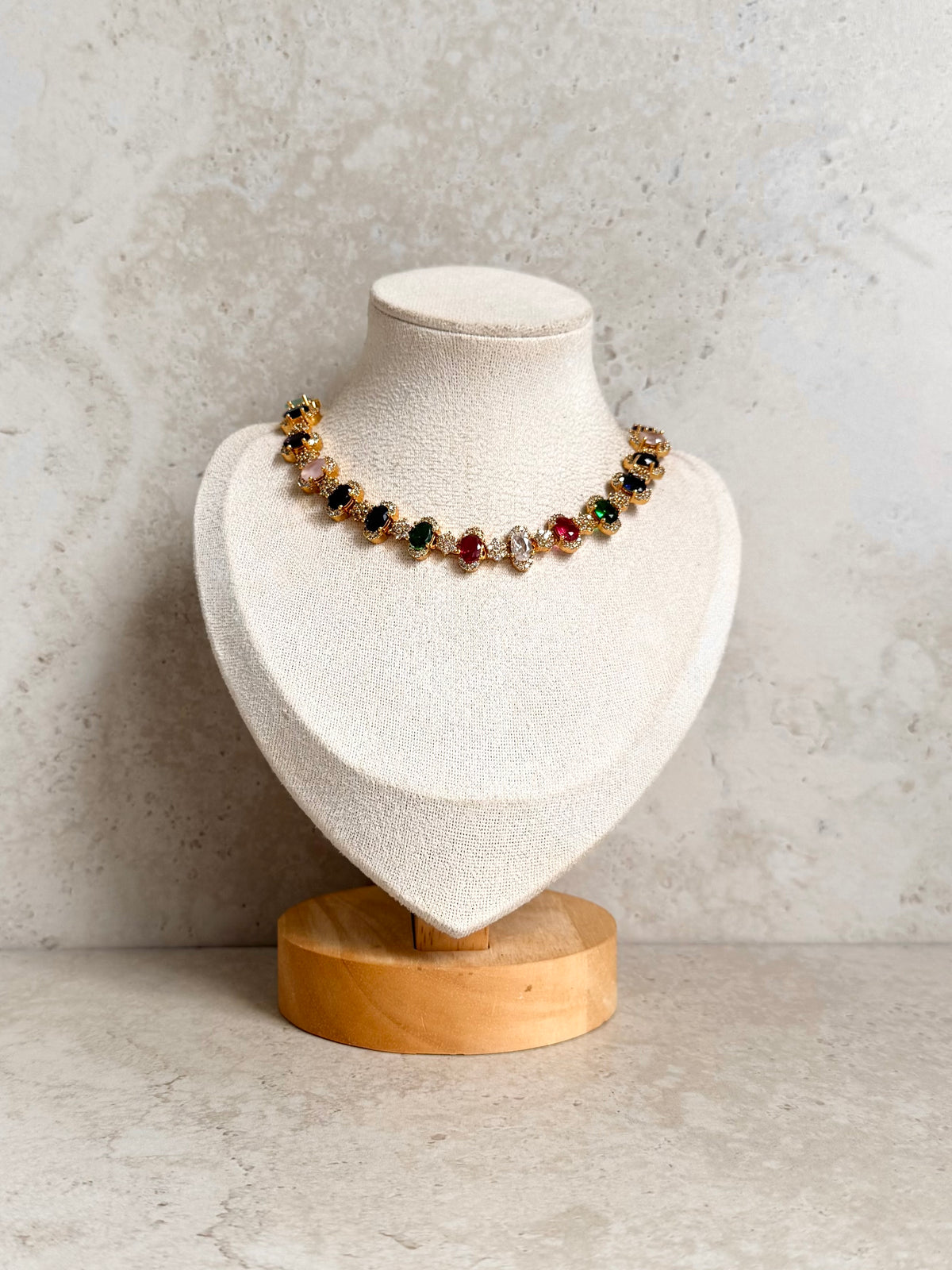 Navira Necklace Set