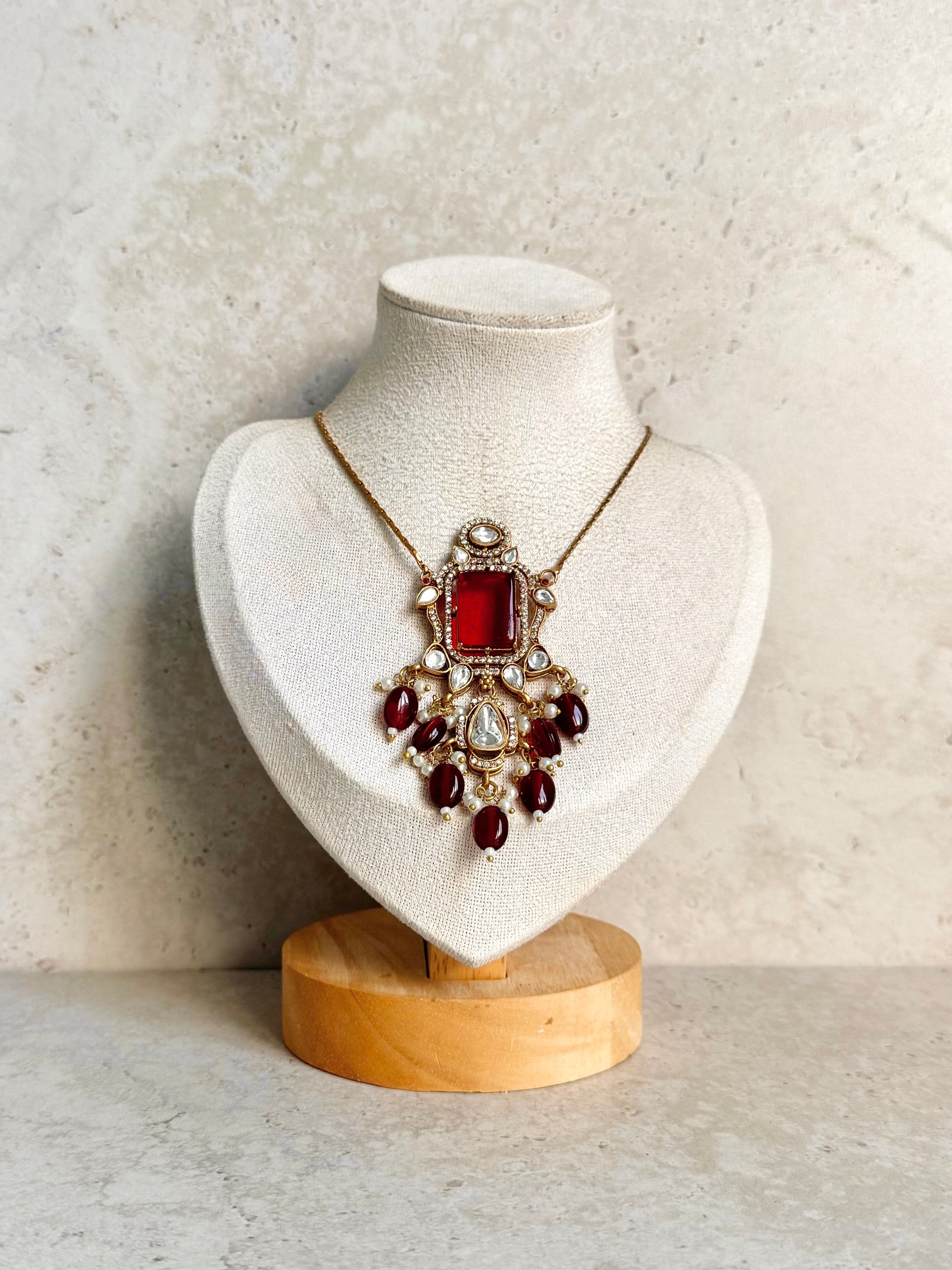 Pragati Necklace Set