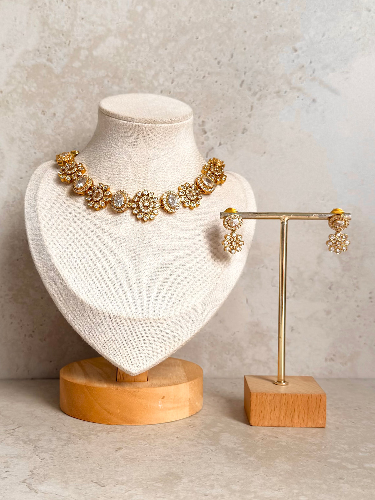 Neelam Necklace Set