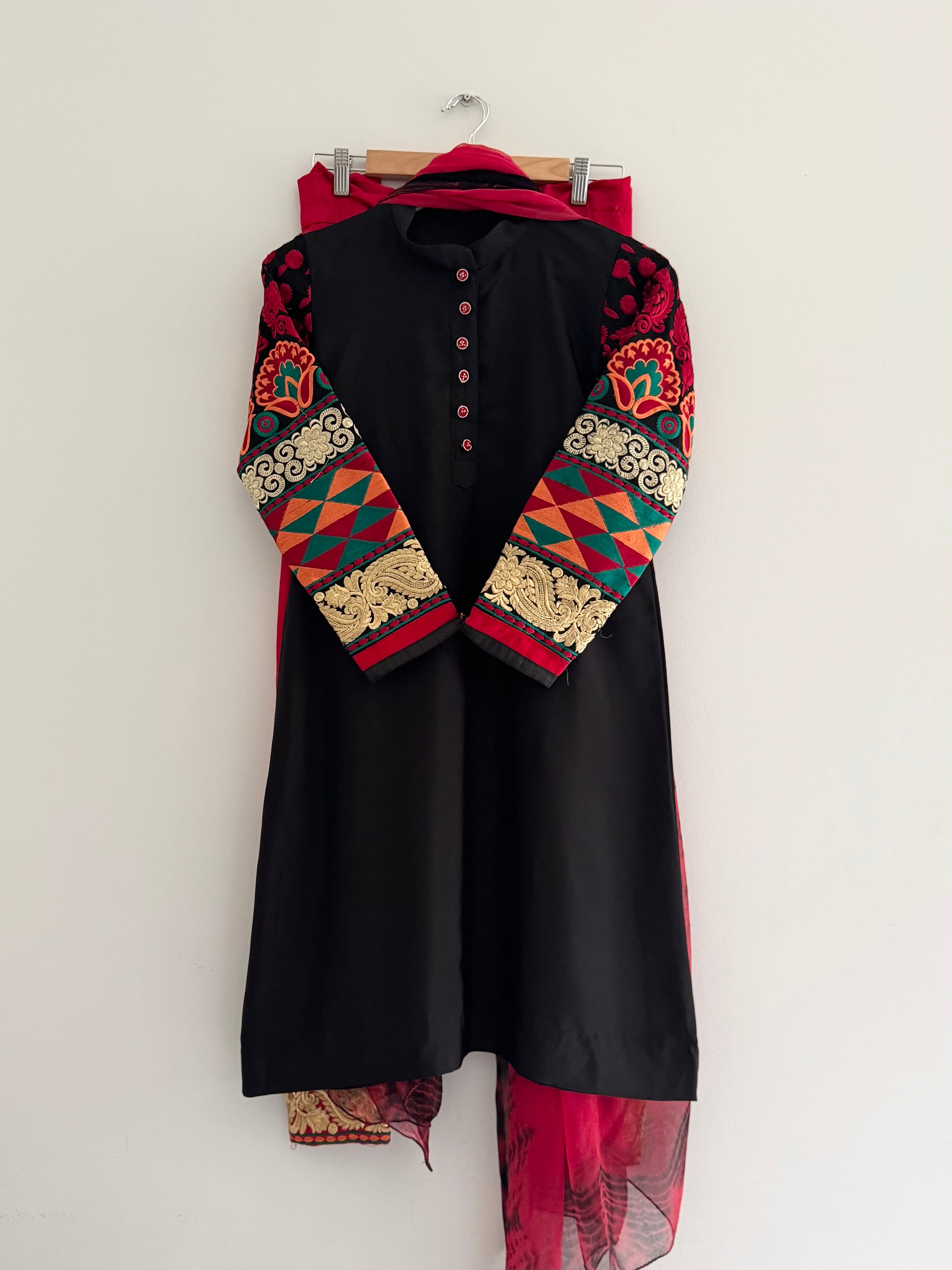 Mehroz Suit Set