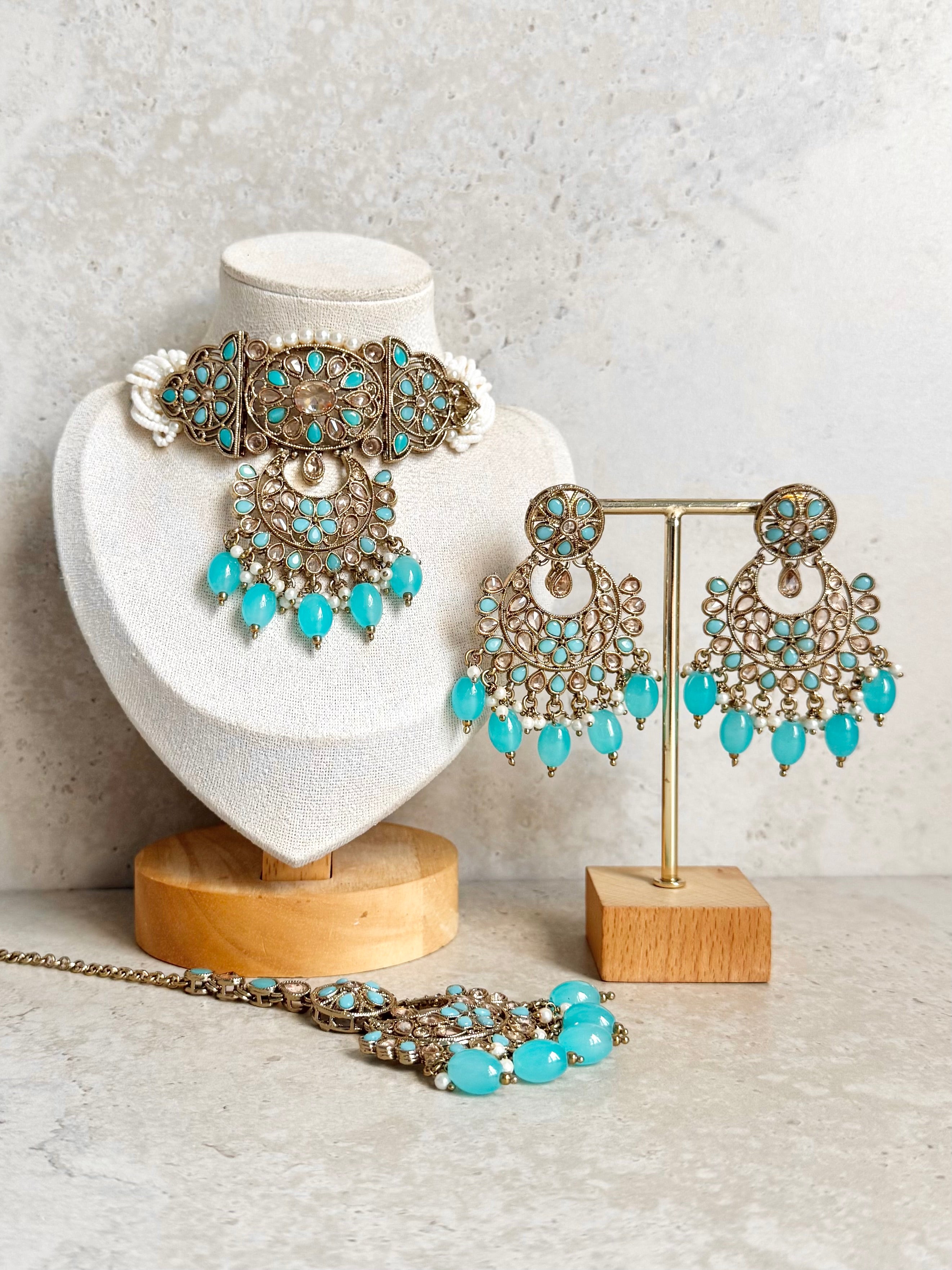 Afrin Necklace Set