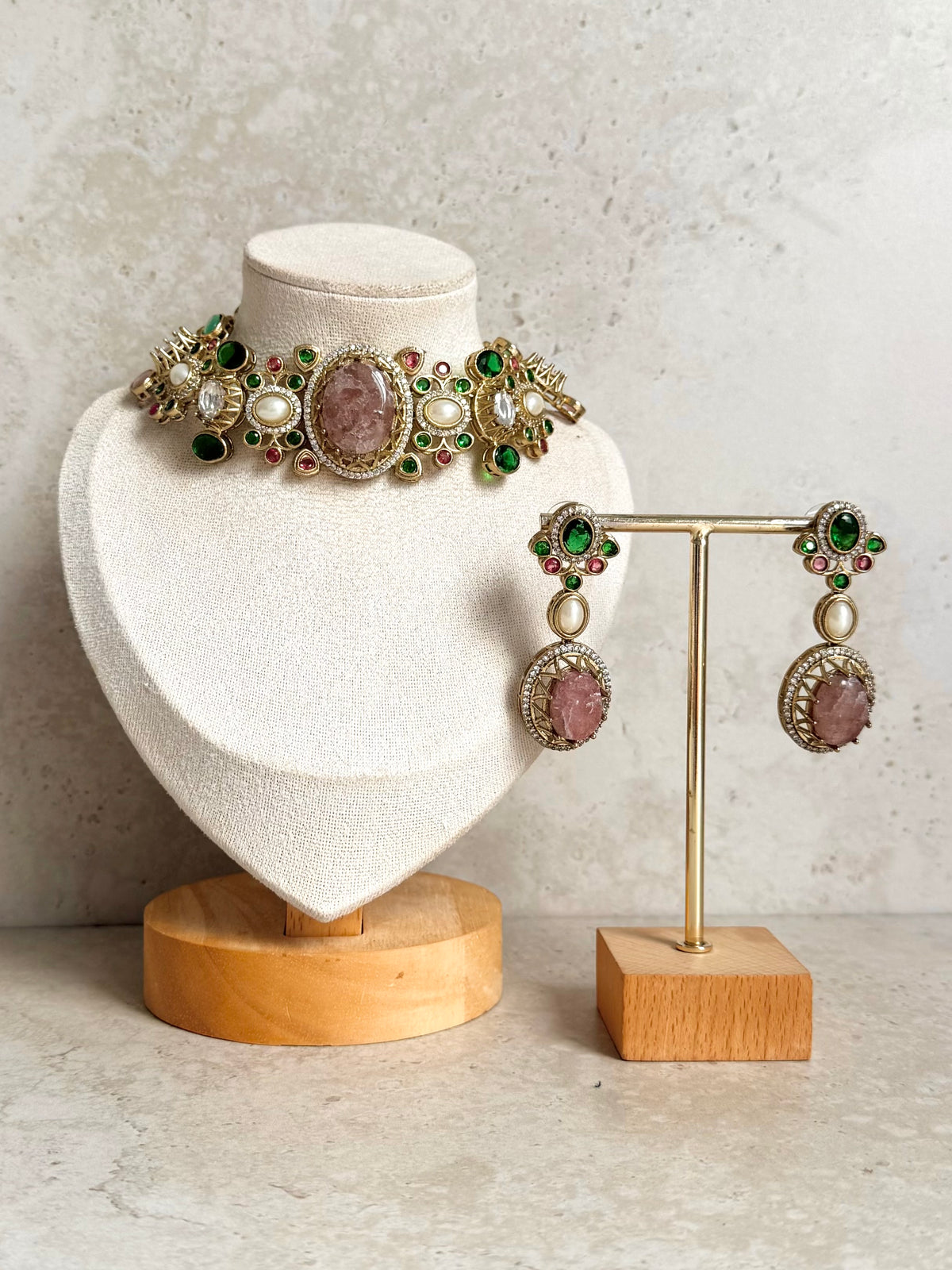 Bani Necklace Set