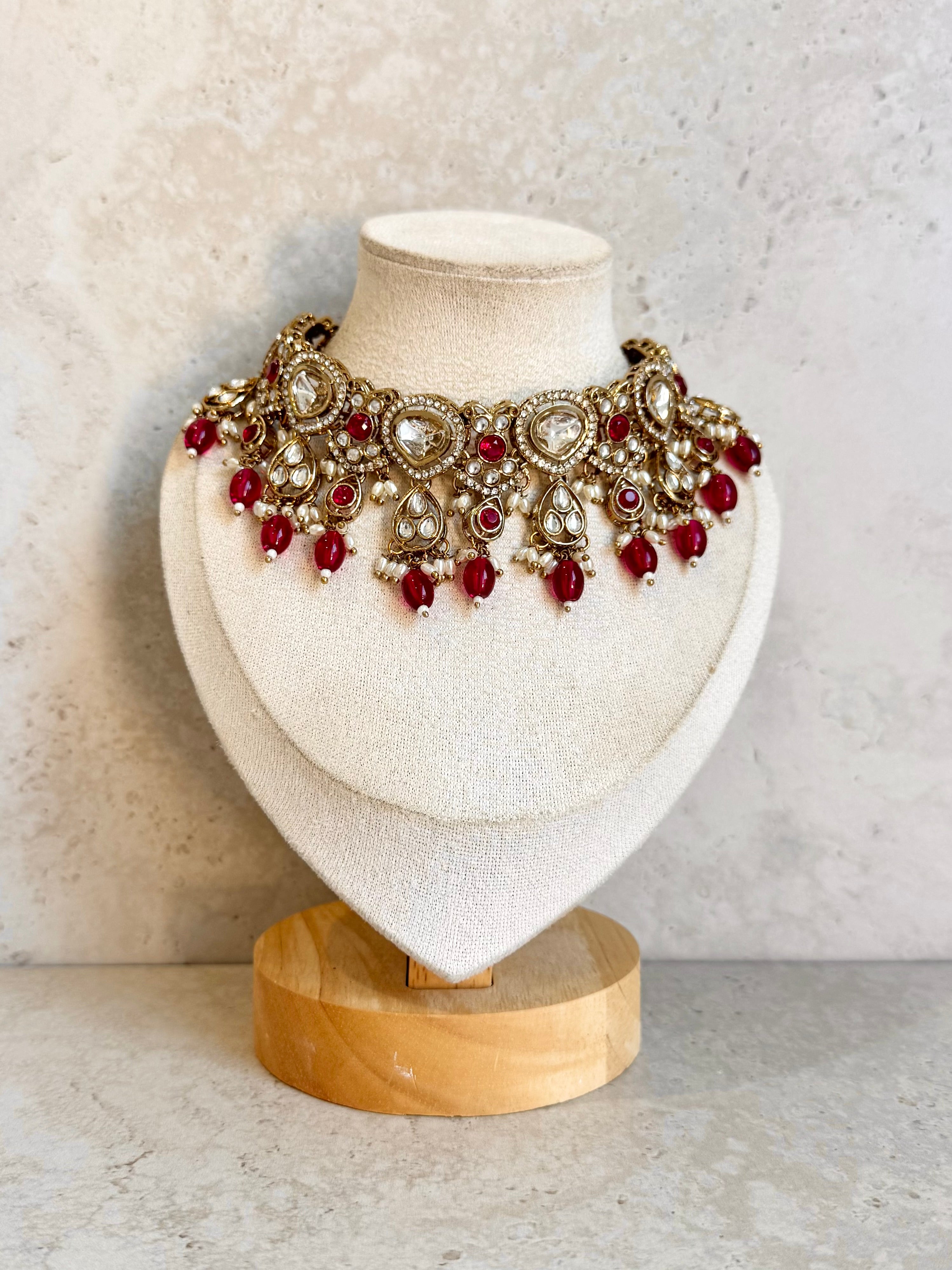 Niti Necklace Set