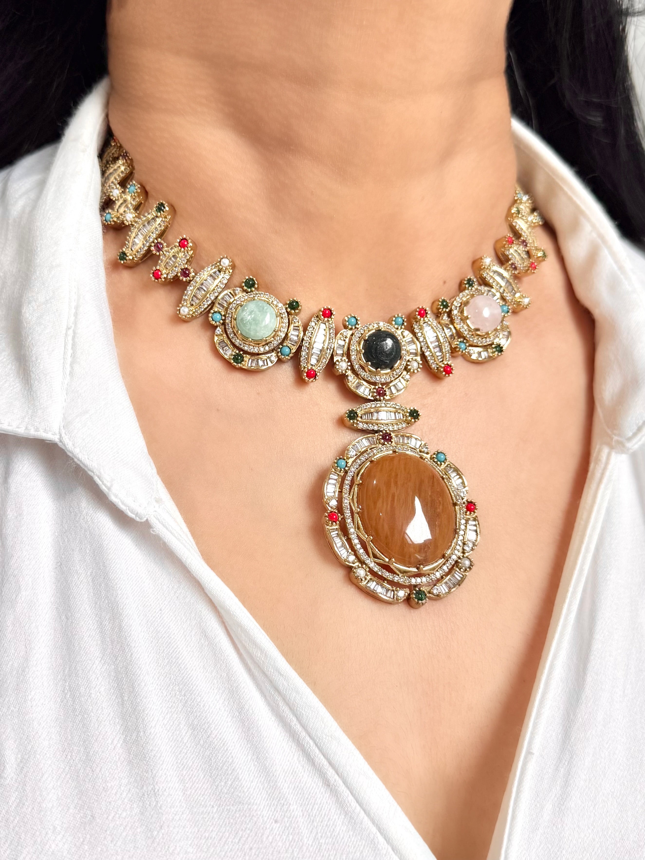 Tavisha Necklace Set