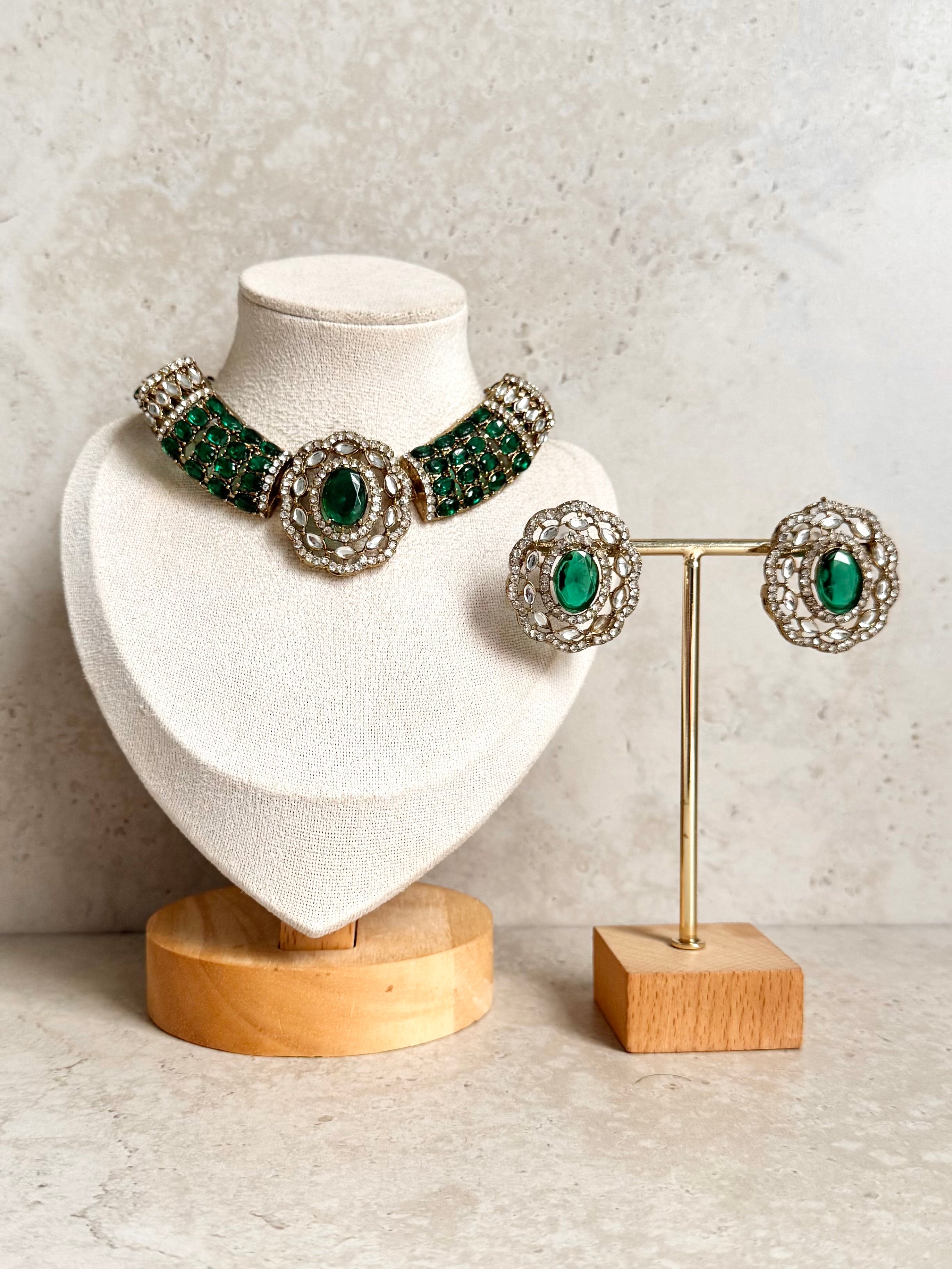 Eman Necklace Set