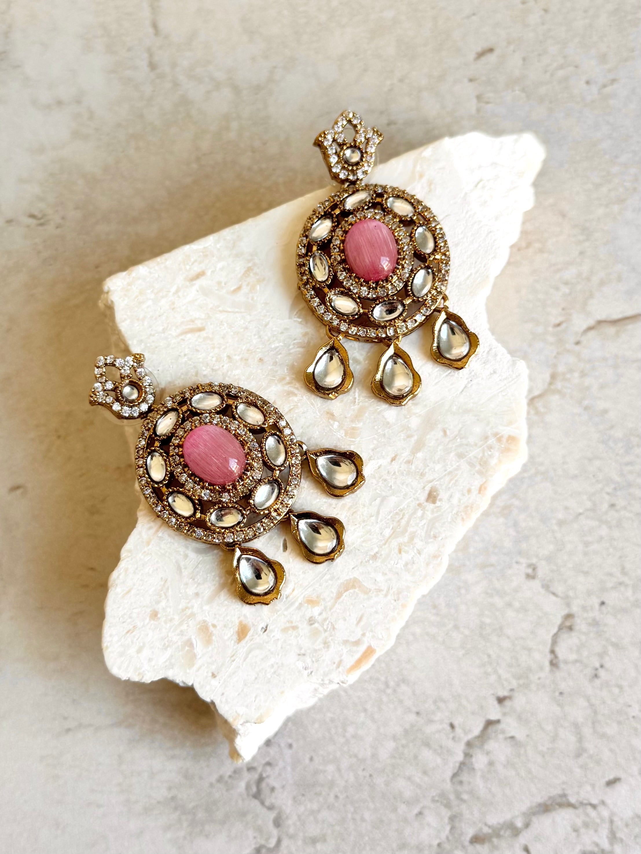 Anvi Earrings