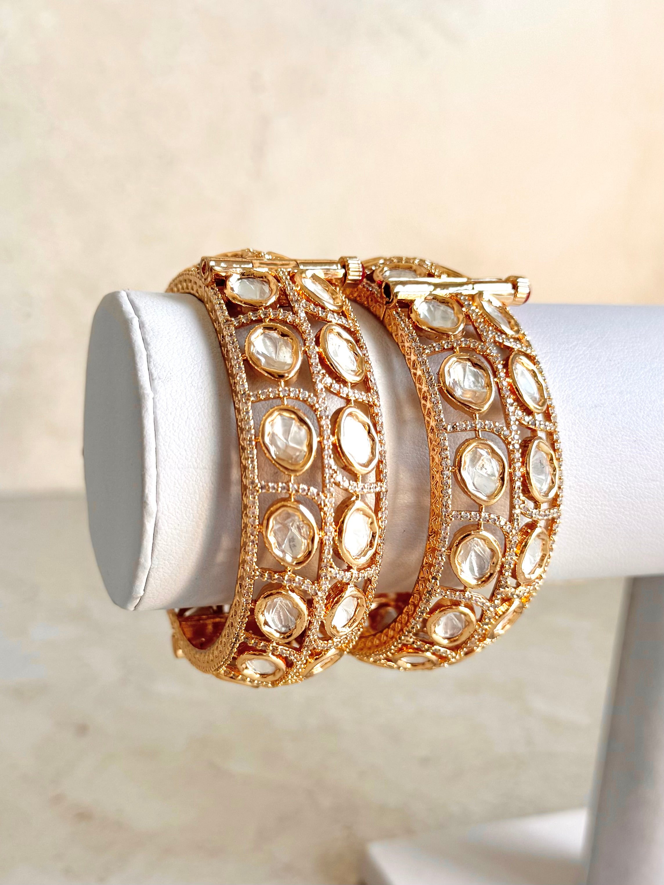 Navdeep Bangles