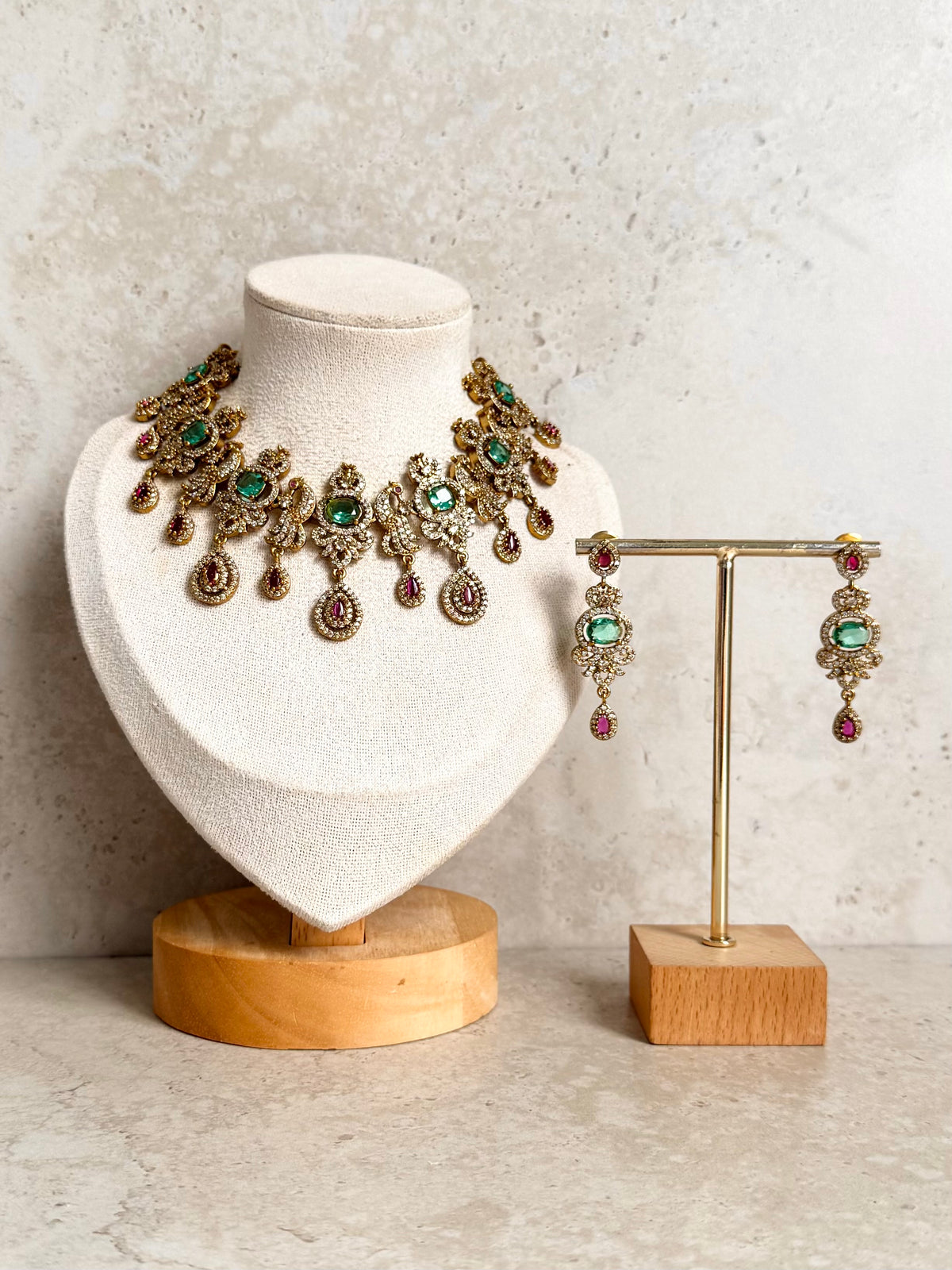Hasna Necklace Set
