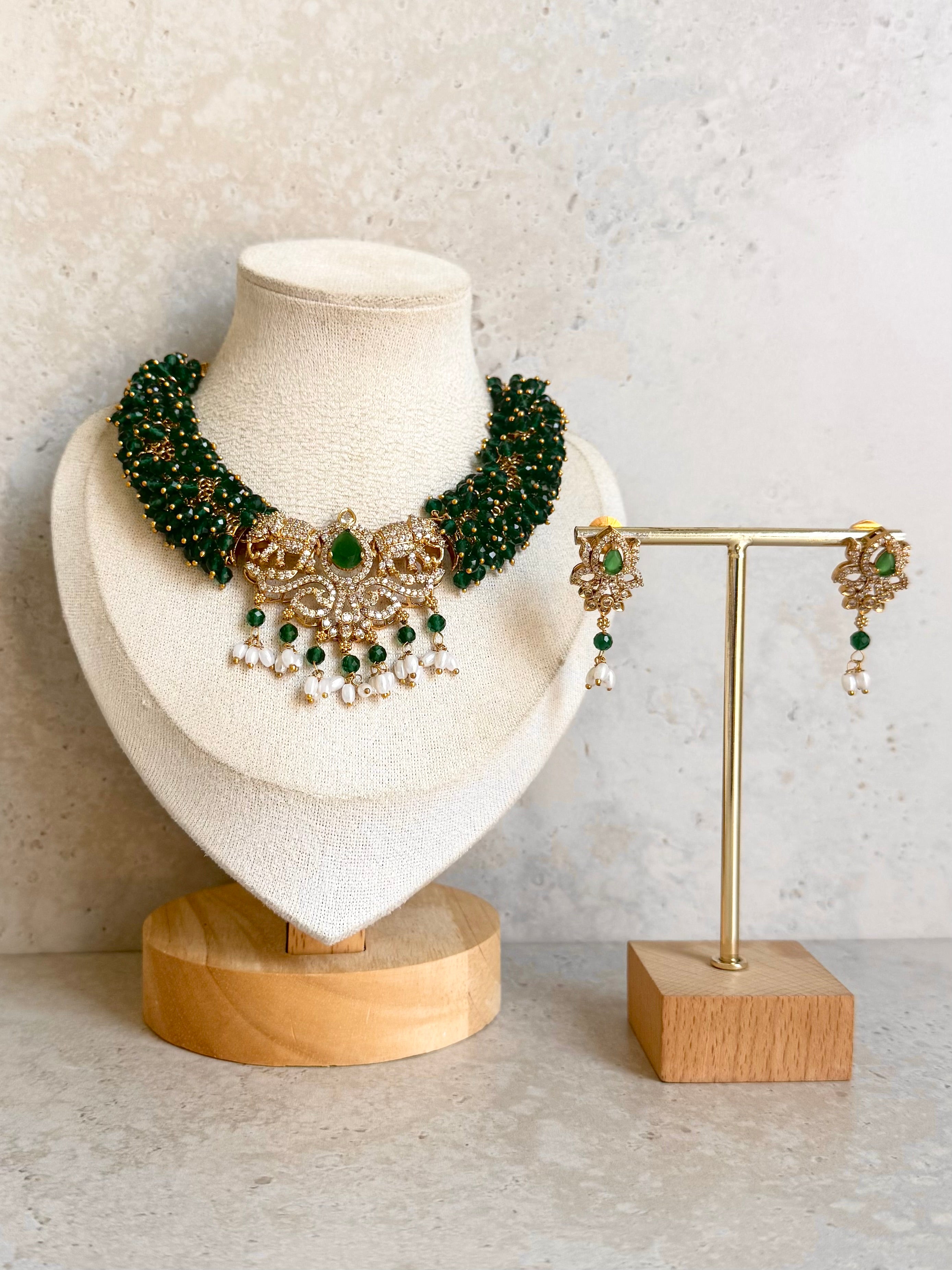 Gagan Necklace Set