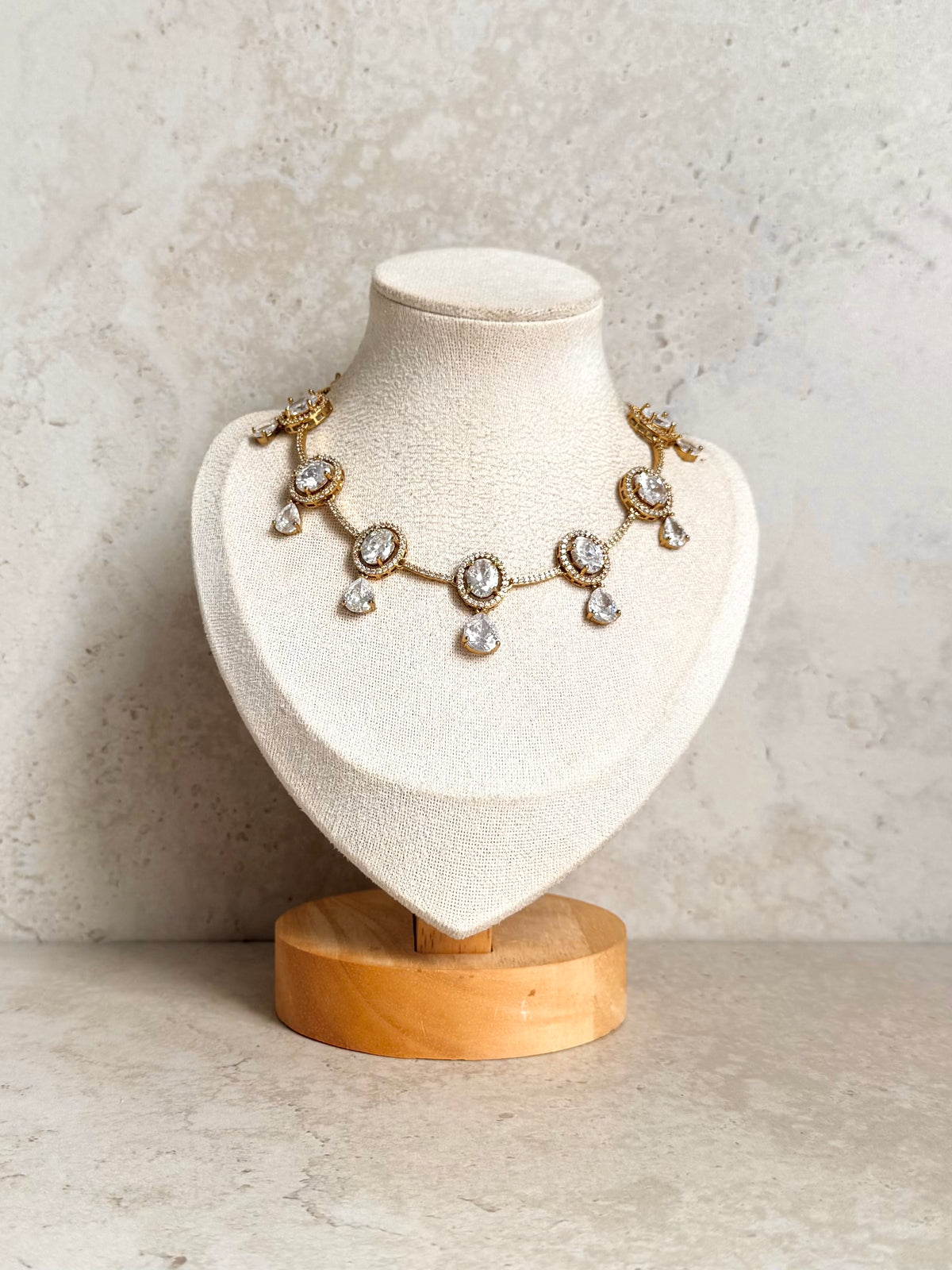 Mansi Necklace Set