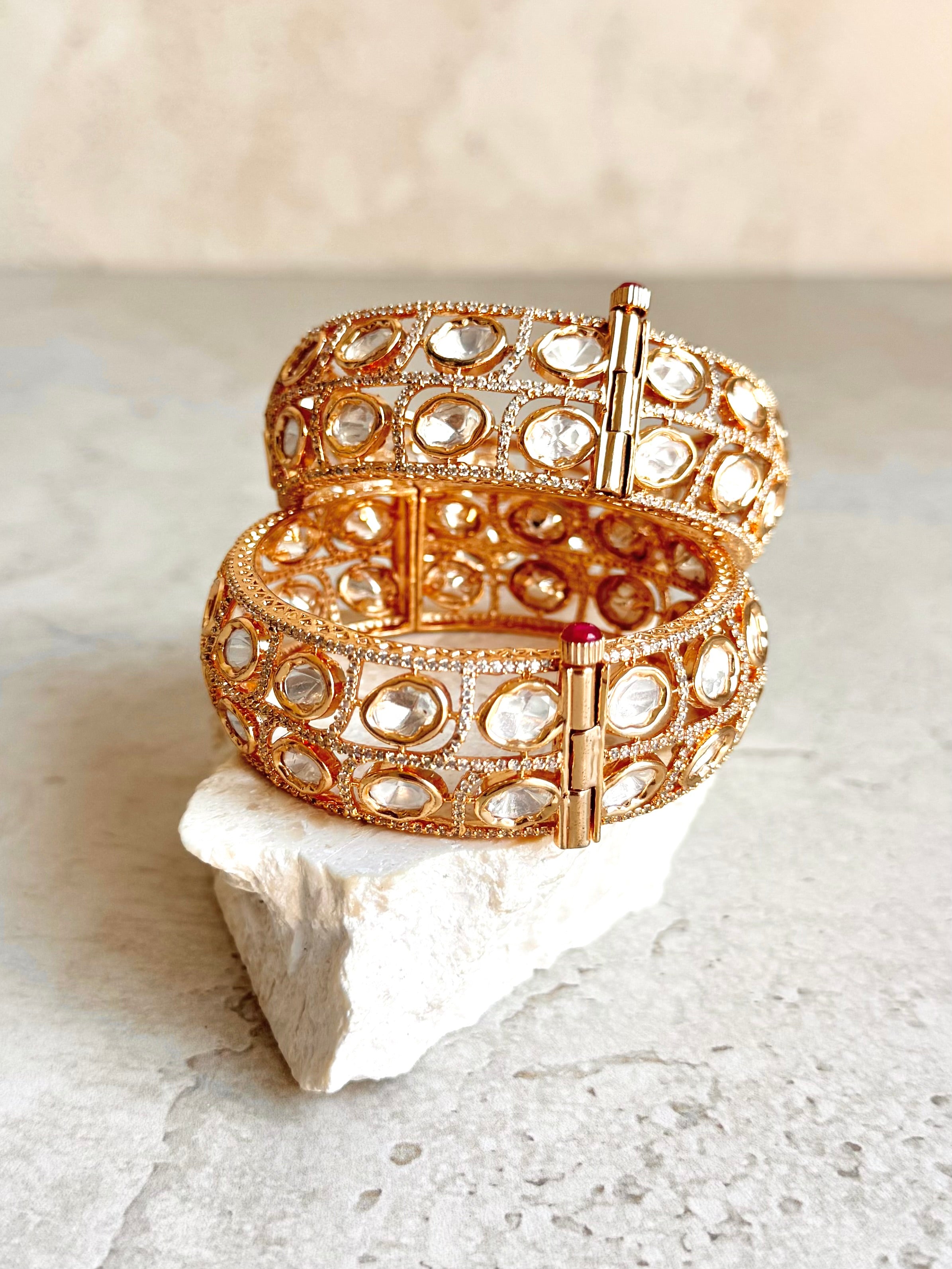 Navdeep Bangles