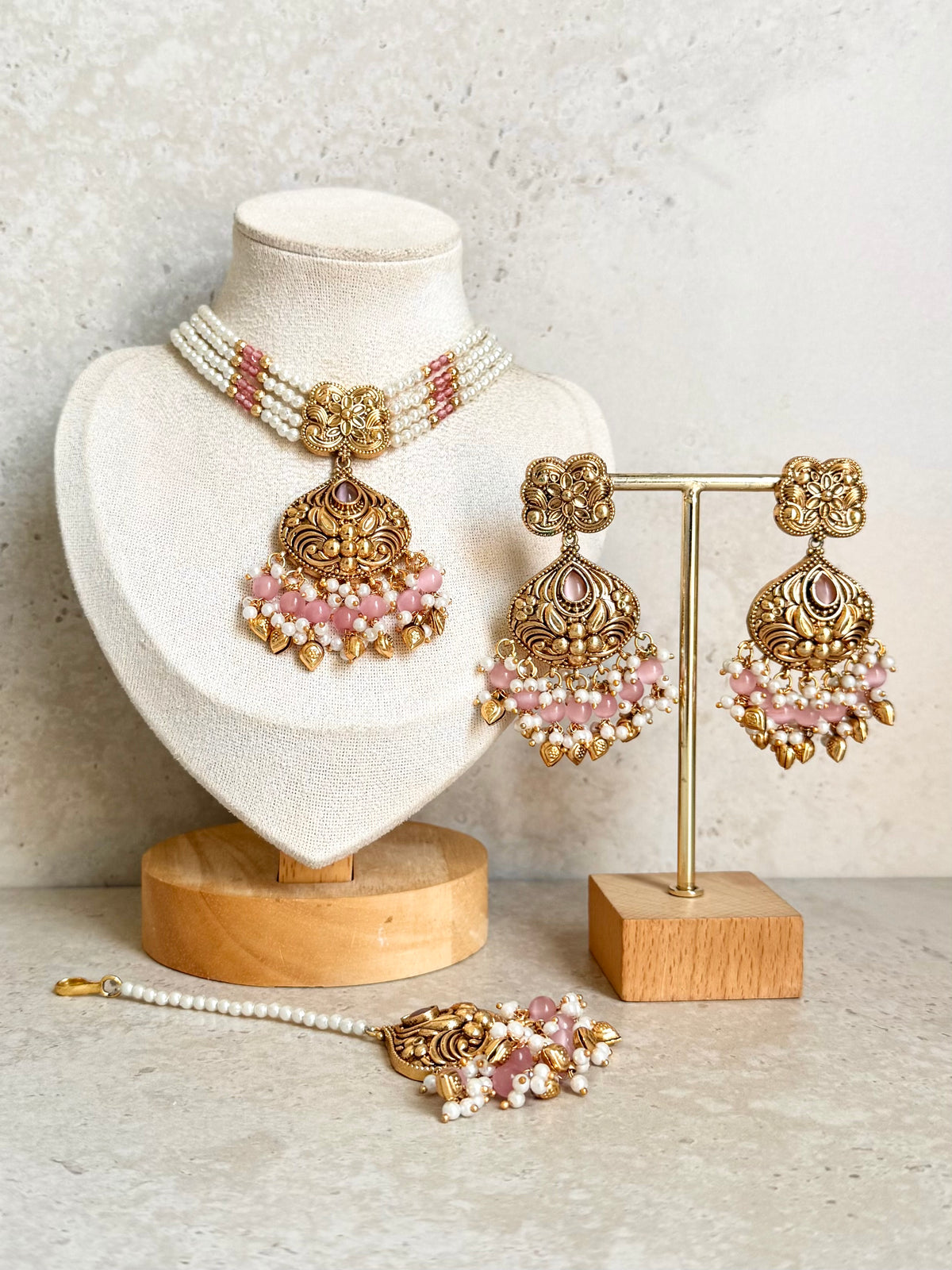 Rubina Necklace Set