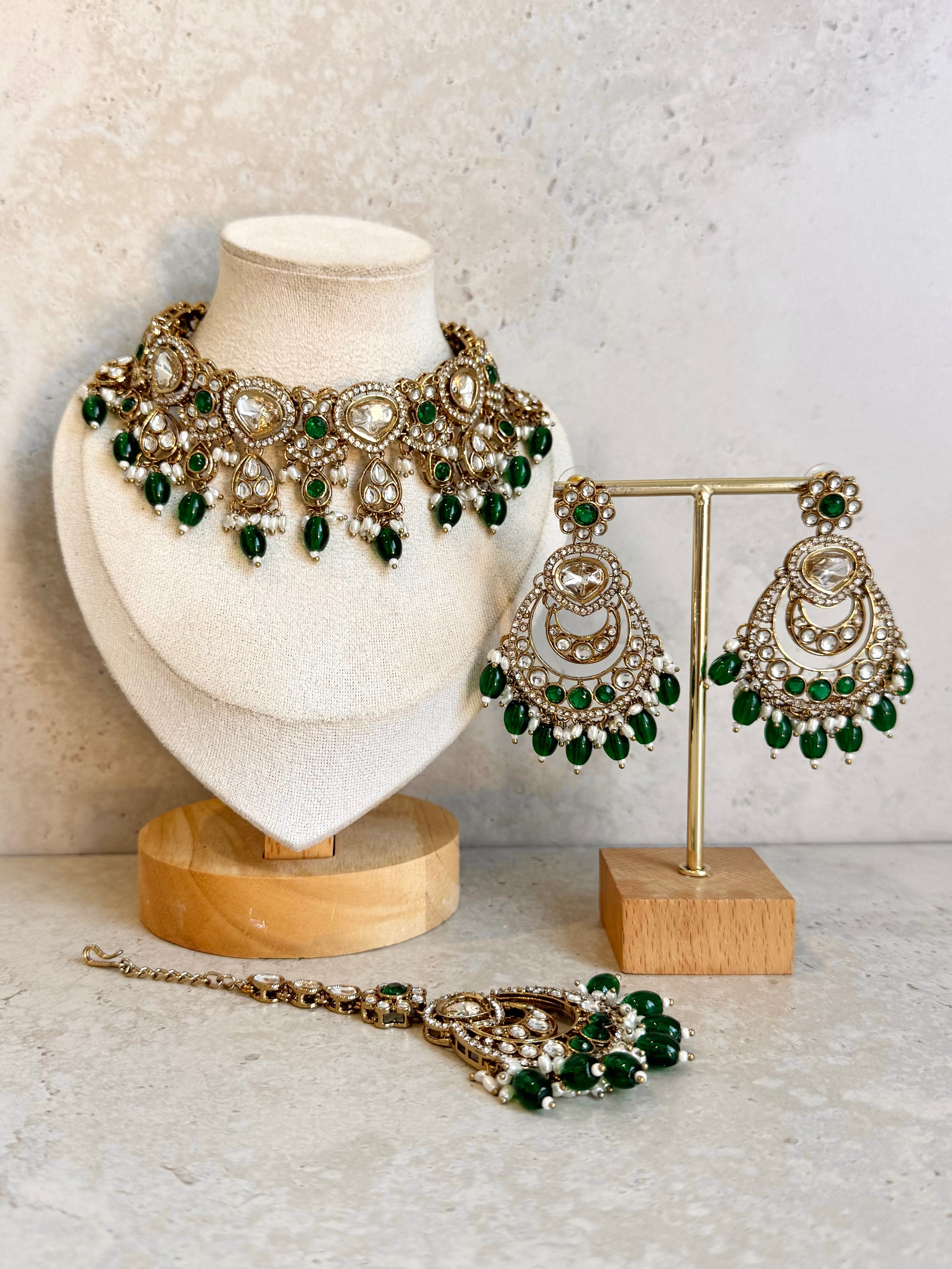 Niti Necklace Set
