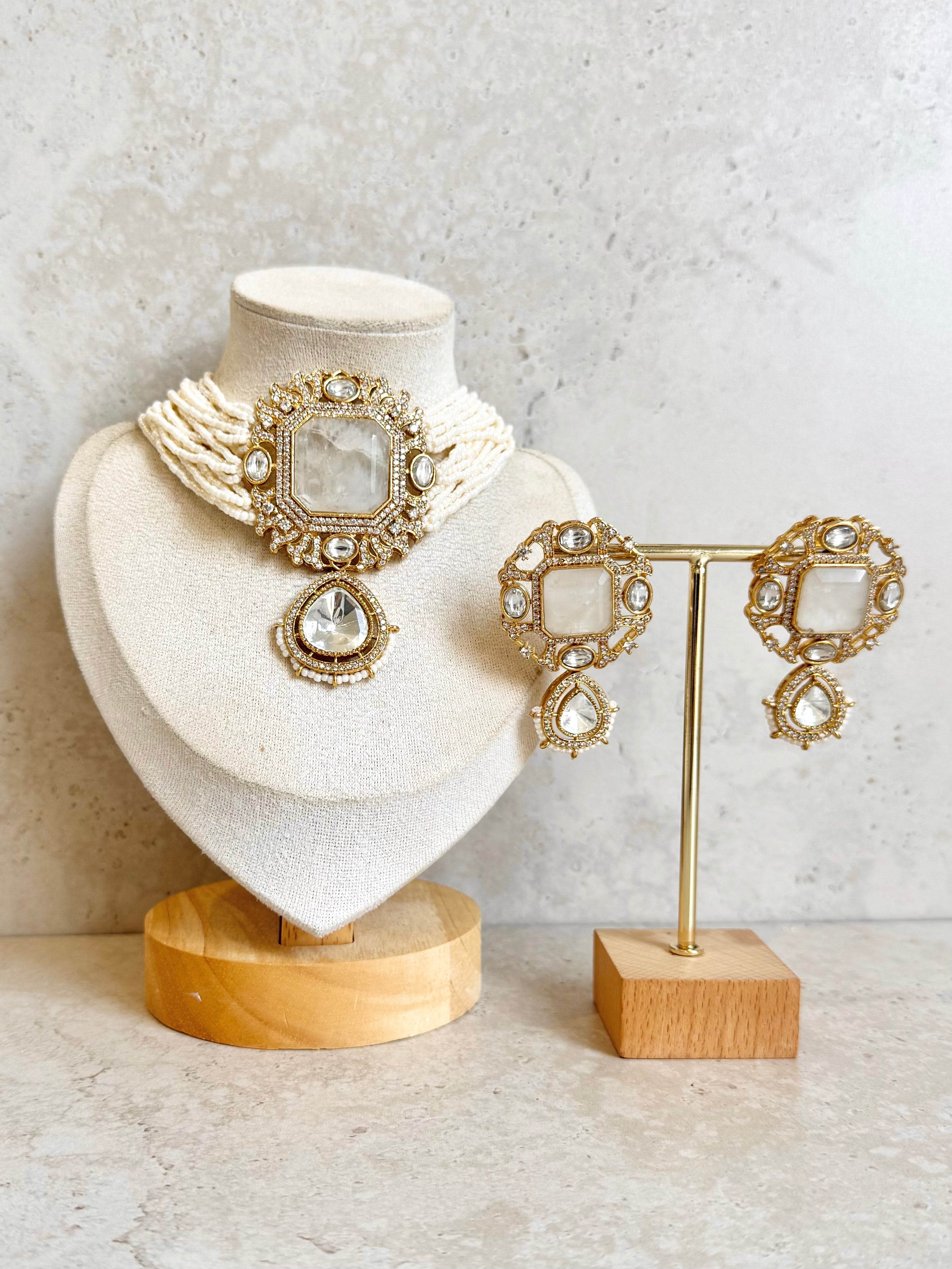 Nafisa Necklace Set