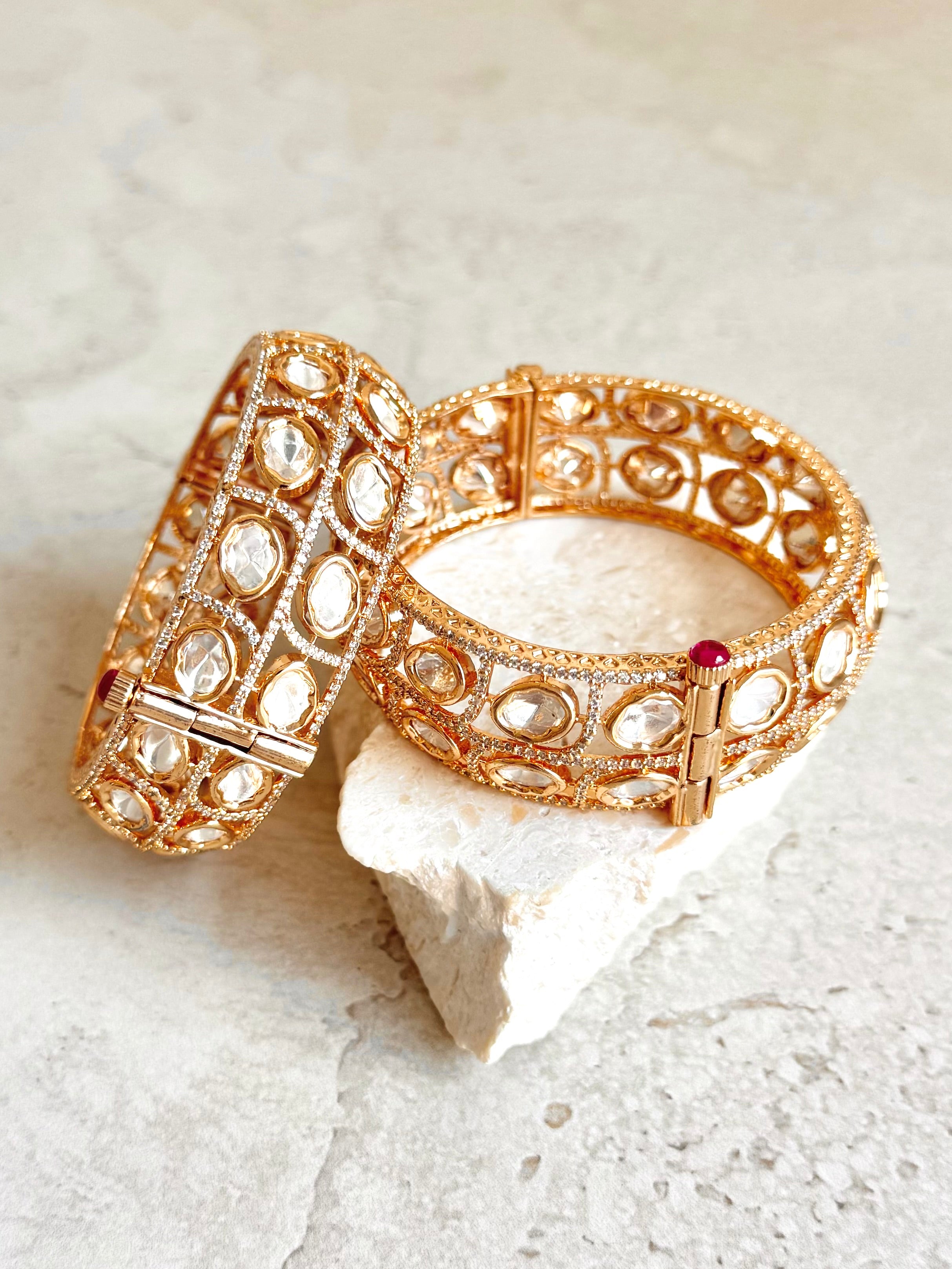 Navdeep Bangles