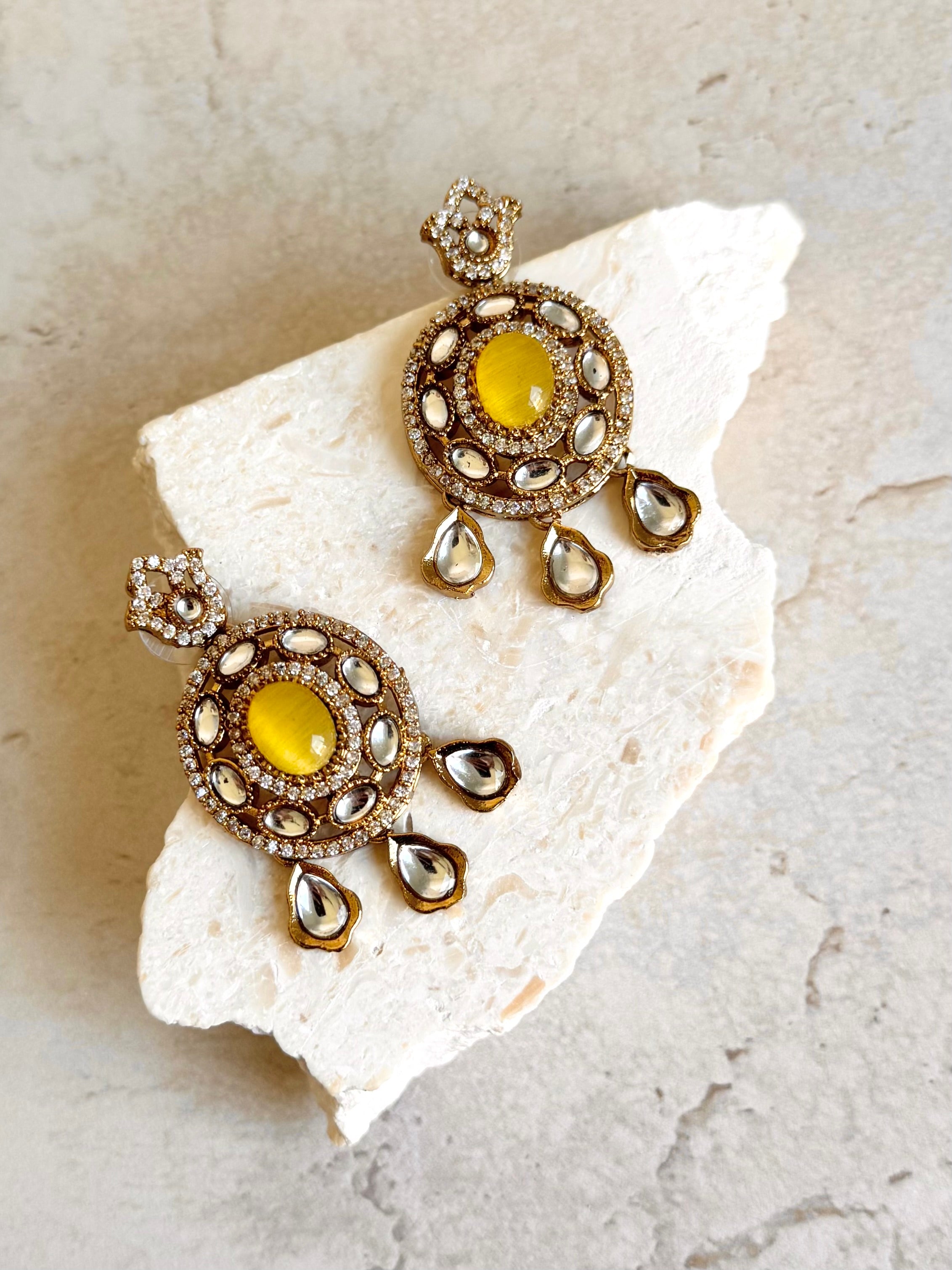 Anvi Earrings