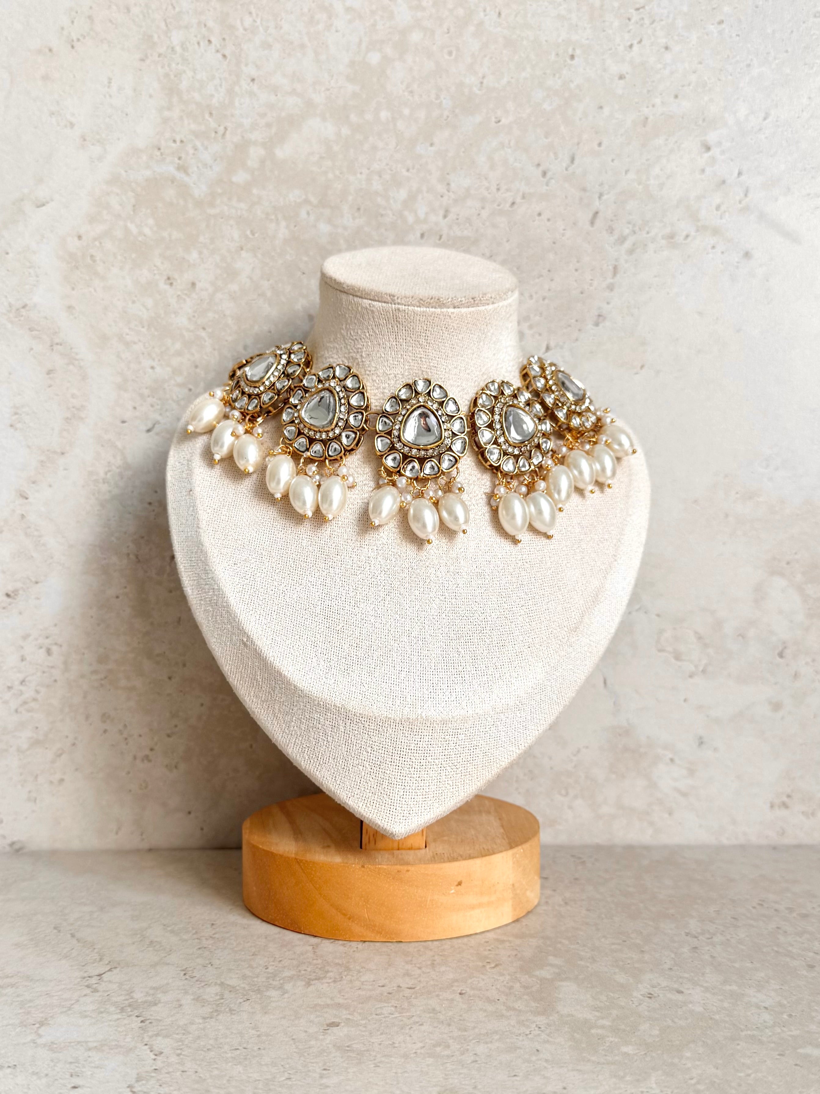 Amanat Necklace Set
