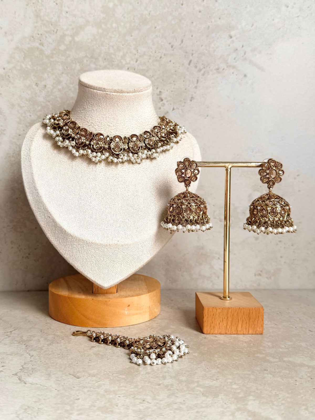 Sunaina Necklace Set