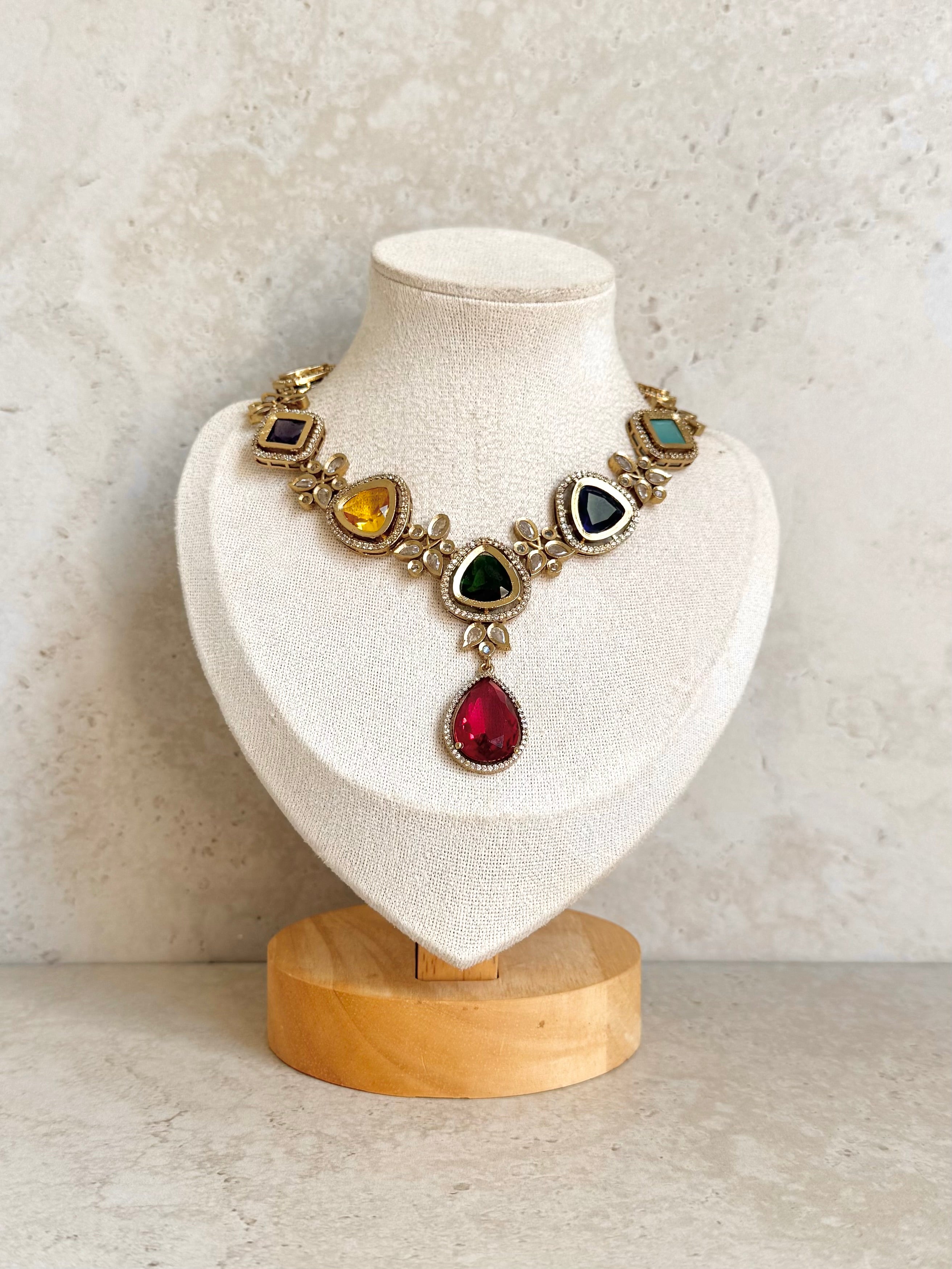 Jasneet Necklace Set
