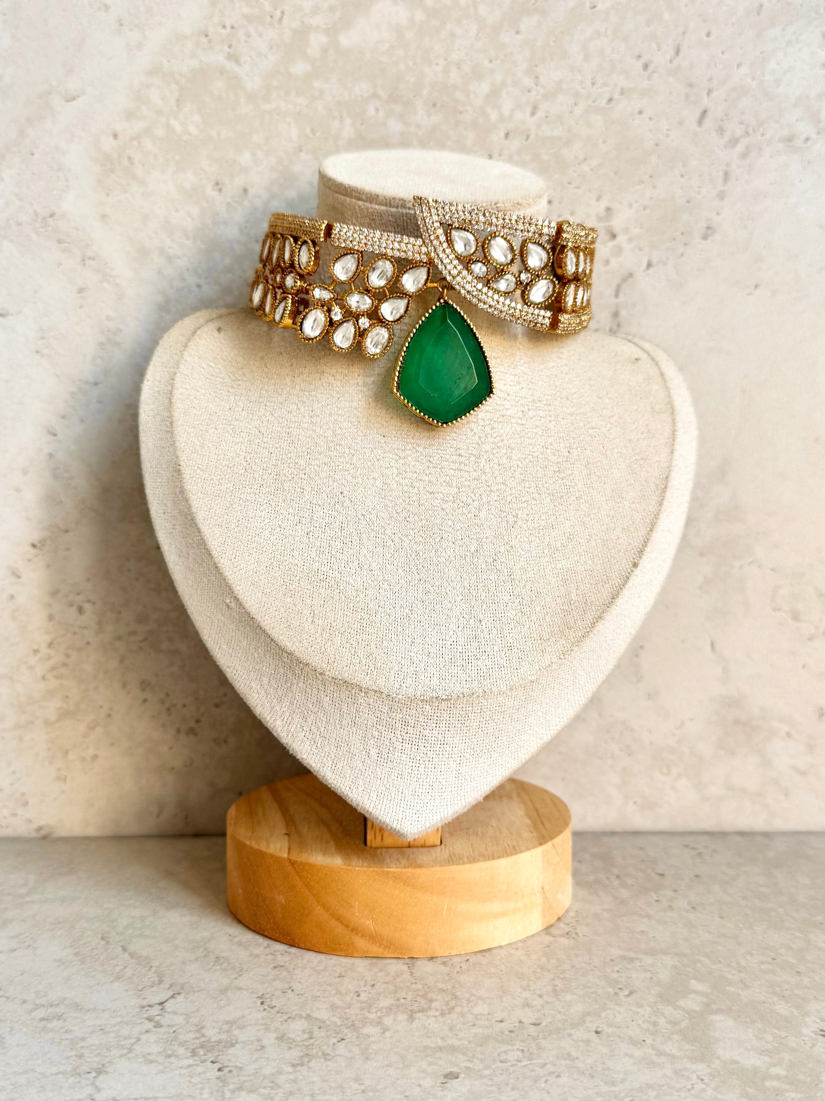 Shibana Necklace Set