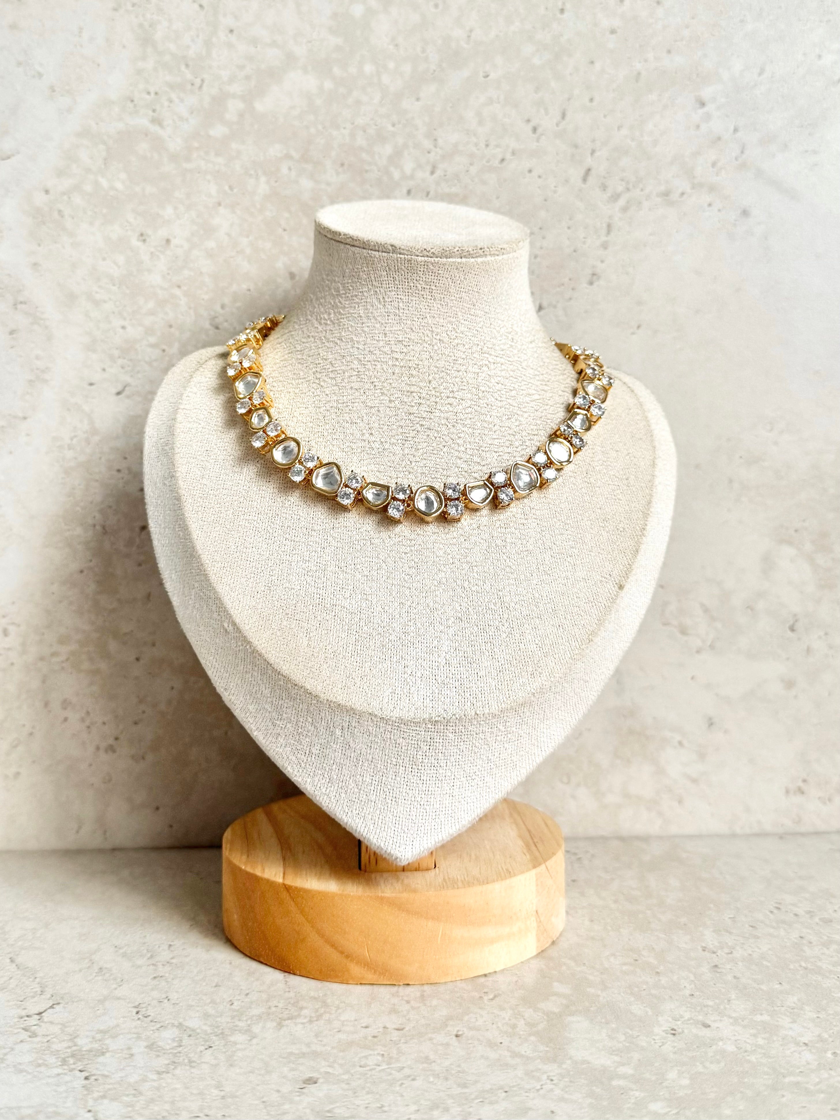 Anayat Necklace Set