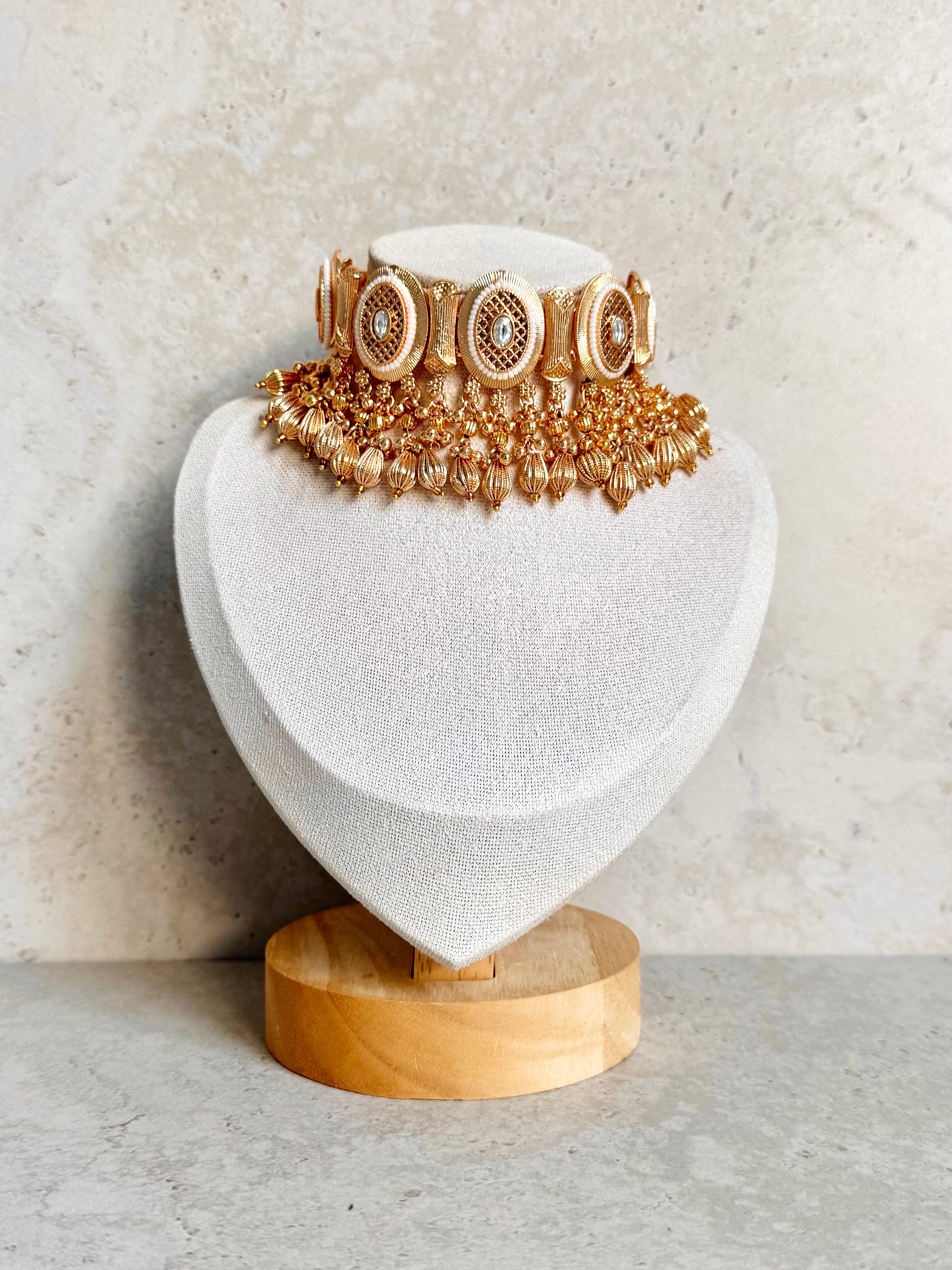 Astha Necklace Set