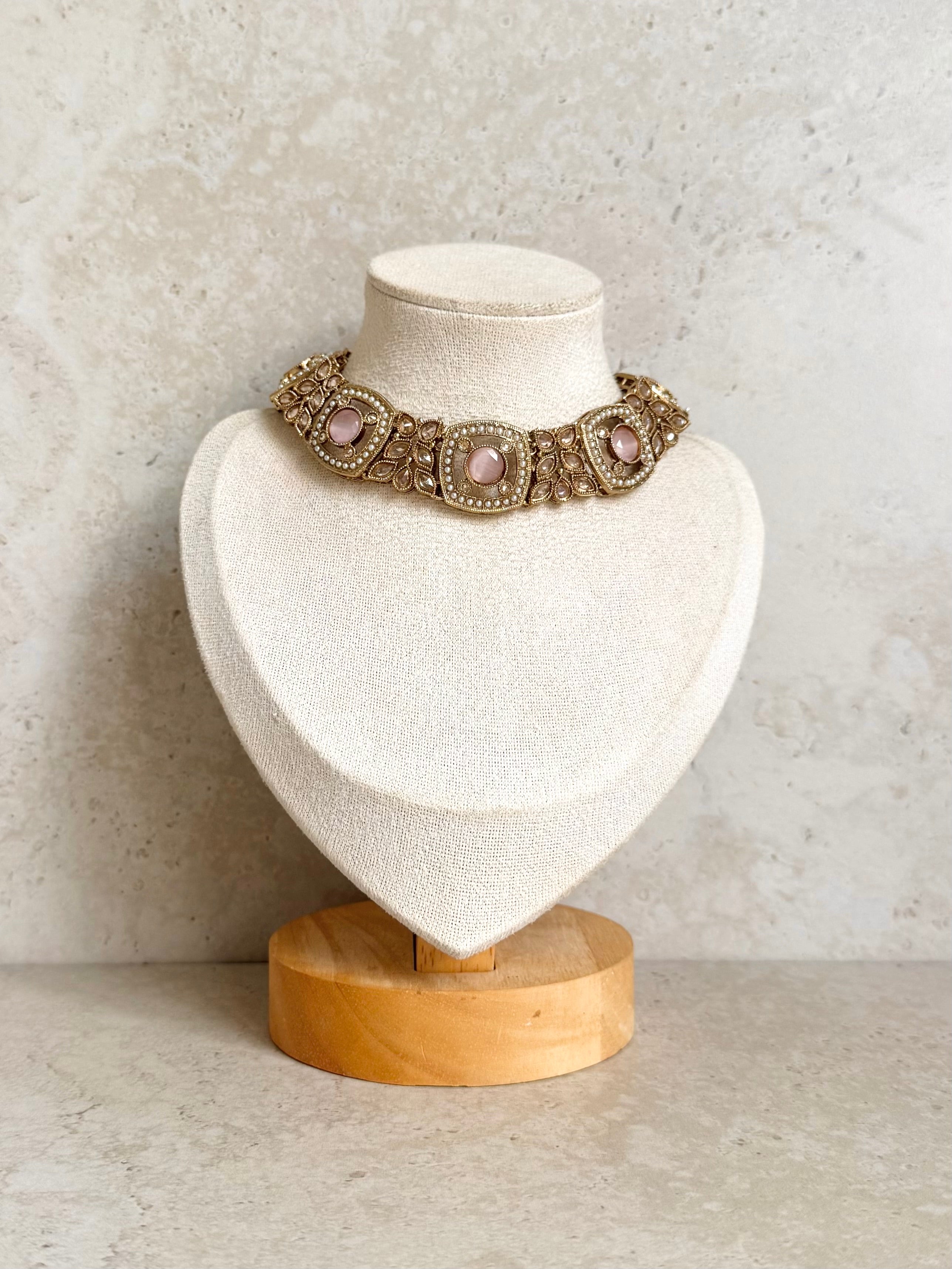 Ridhima Necklace Set