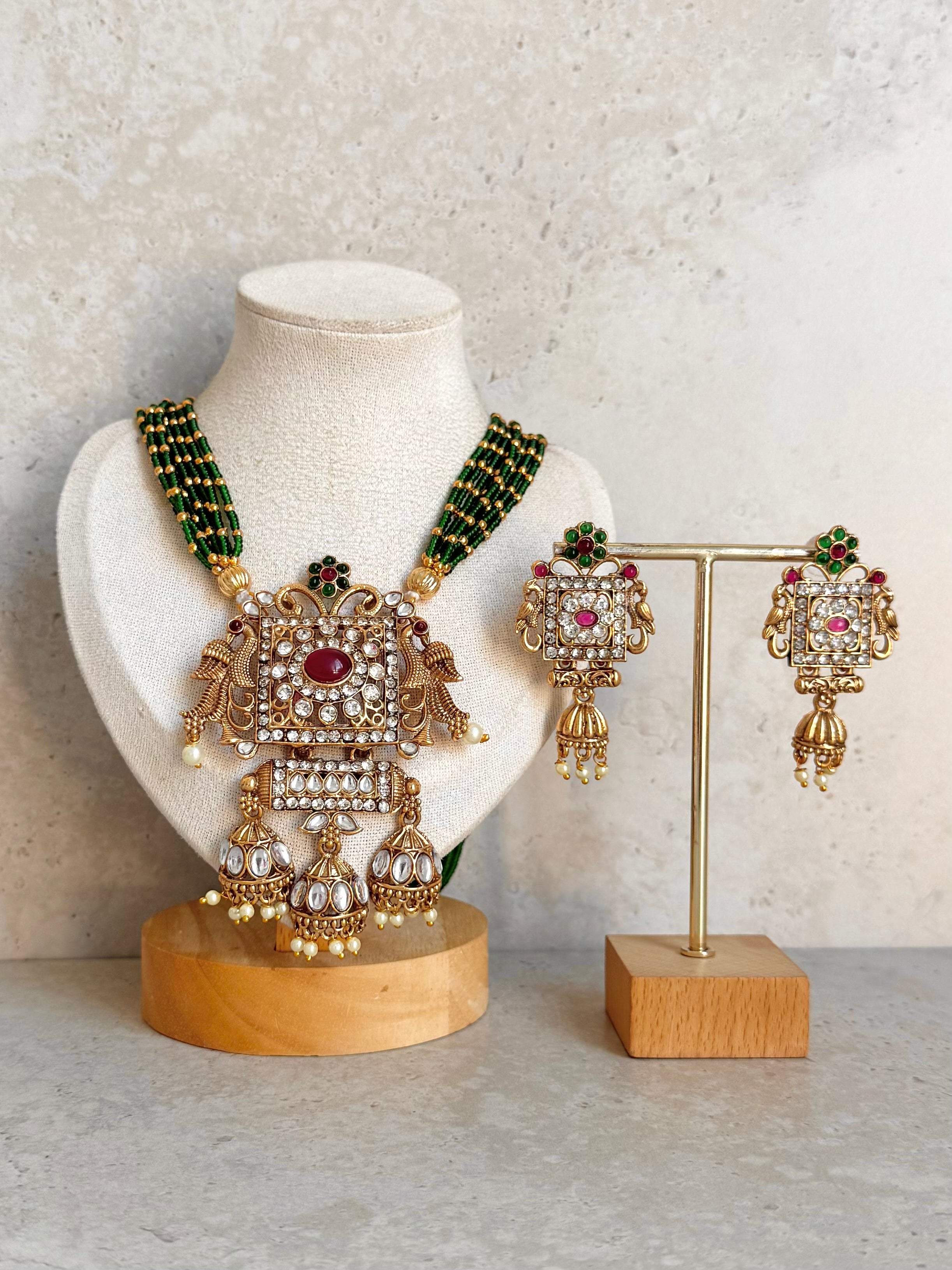 Rashmi Necklace Set