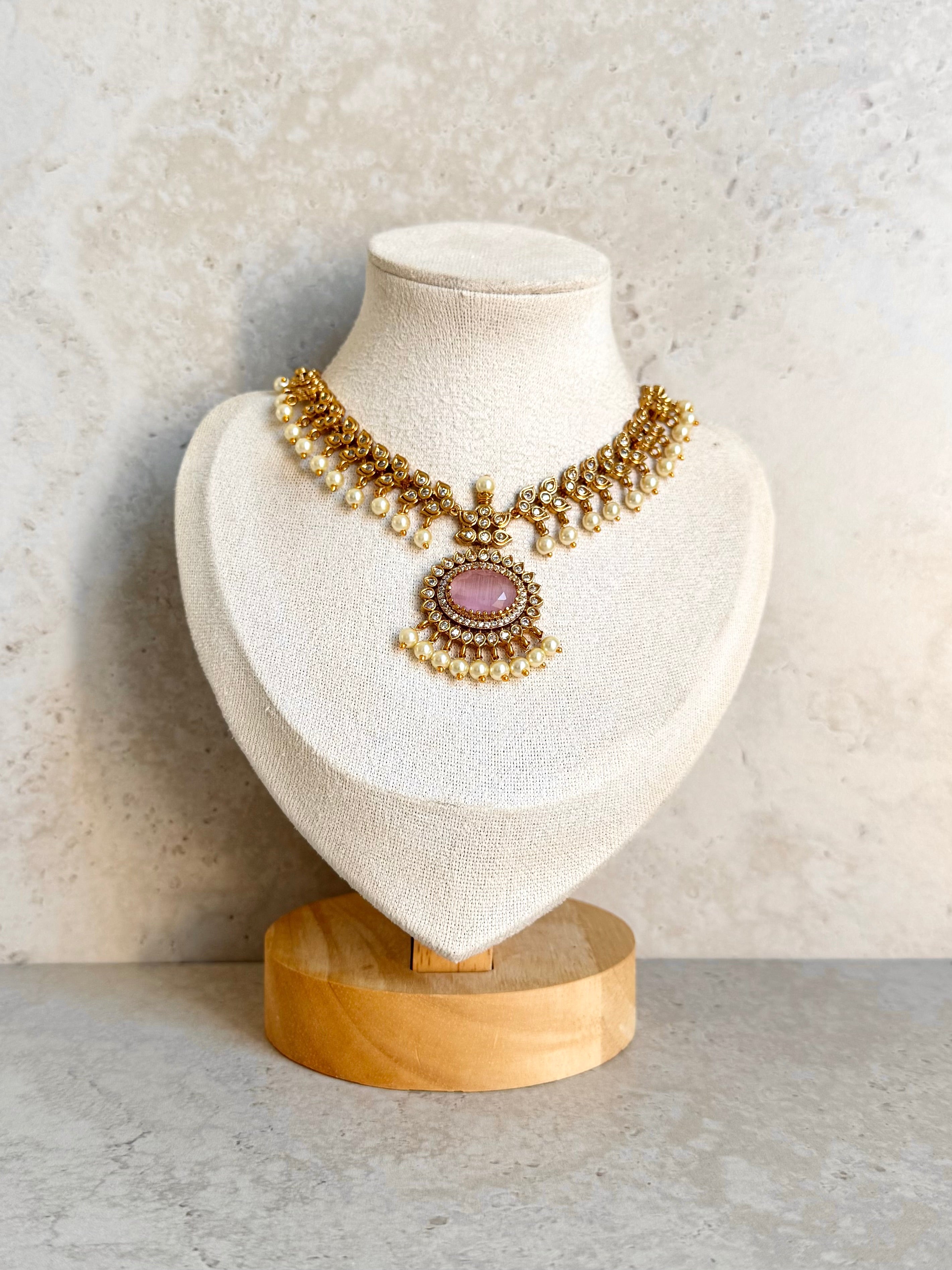 Minal Necklace Set