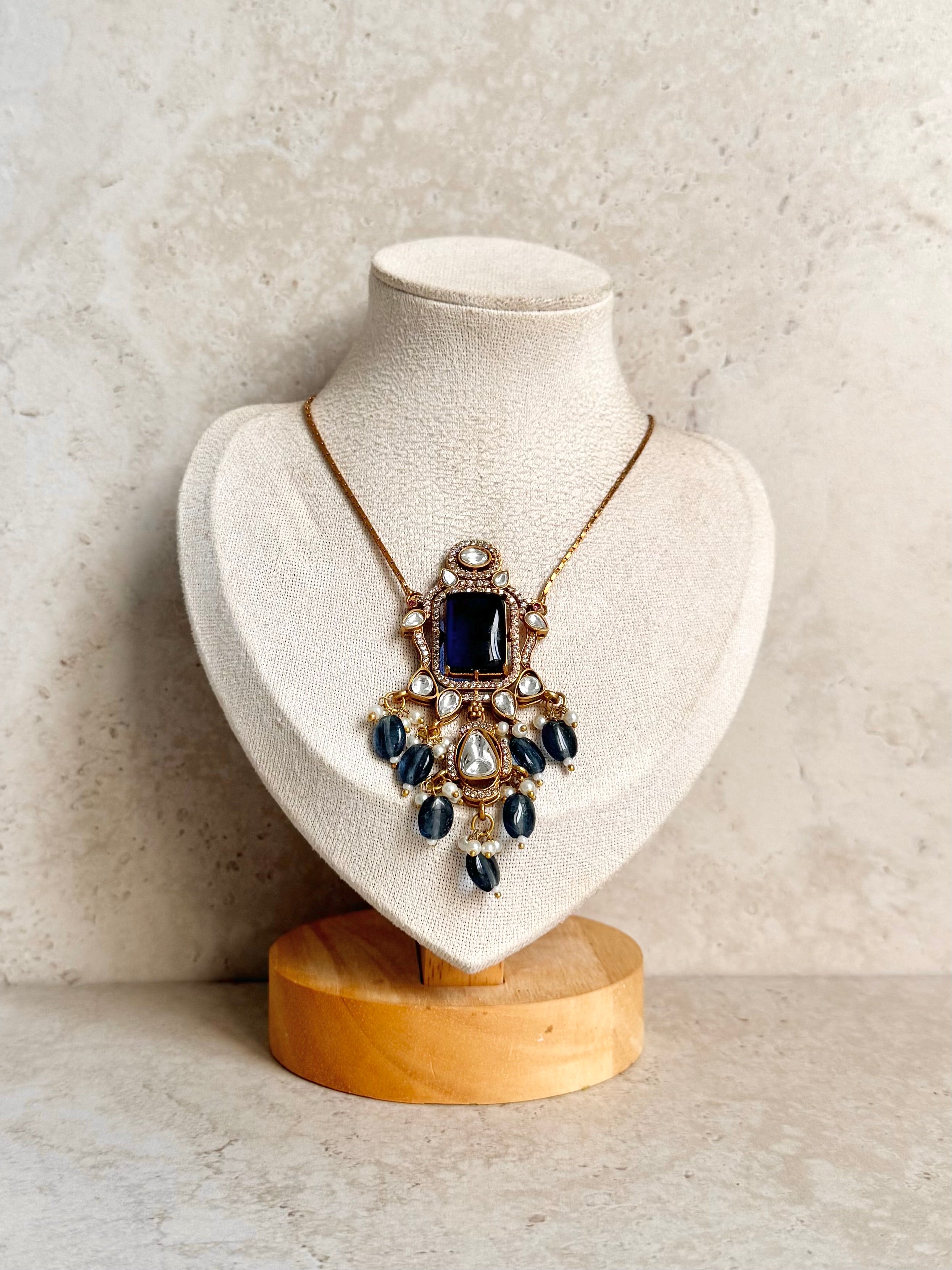 Pragati Necklace Set