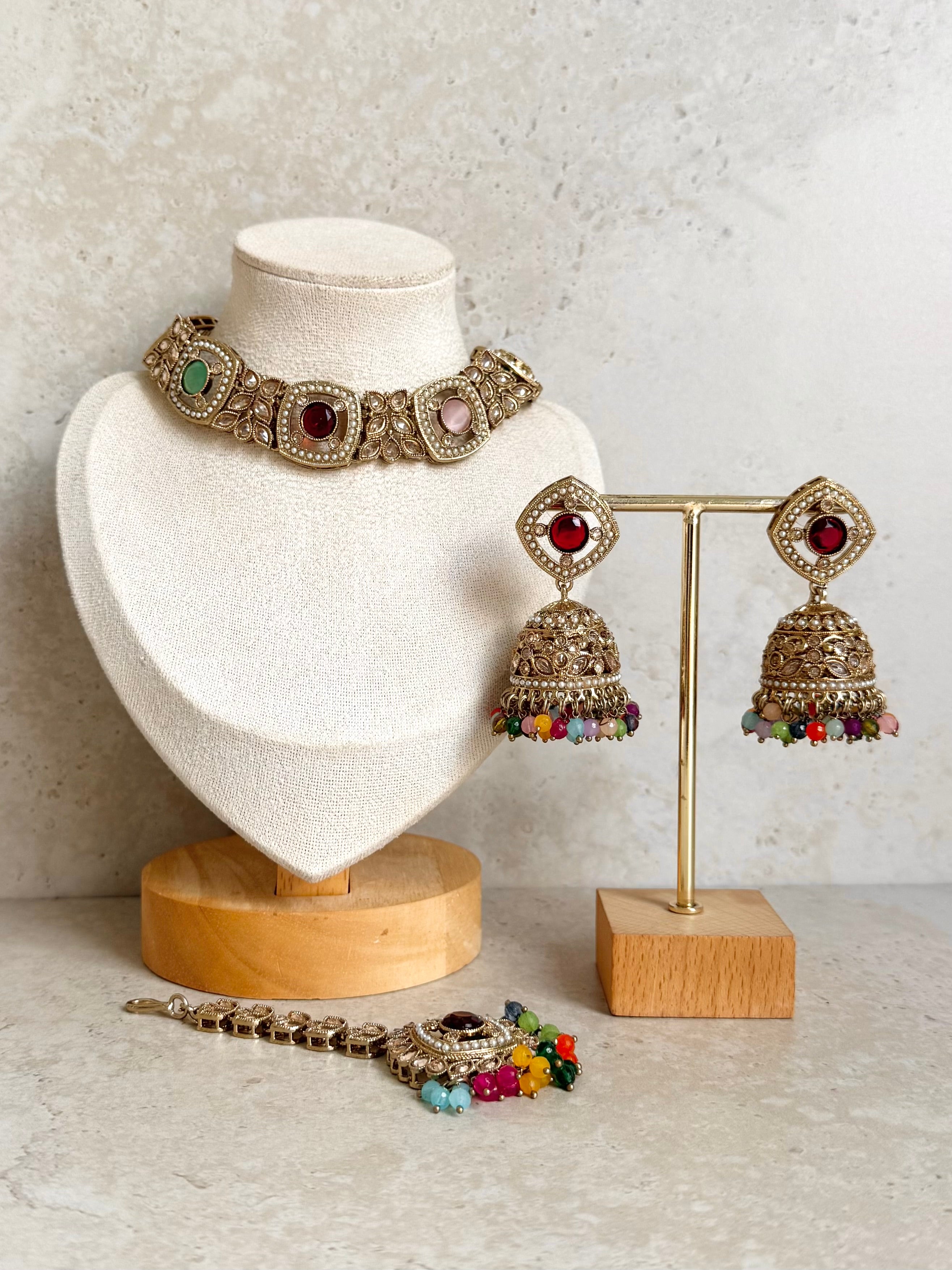 Ridhima Necklace Set