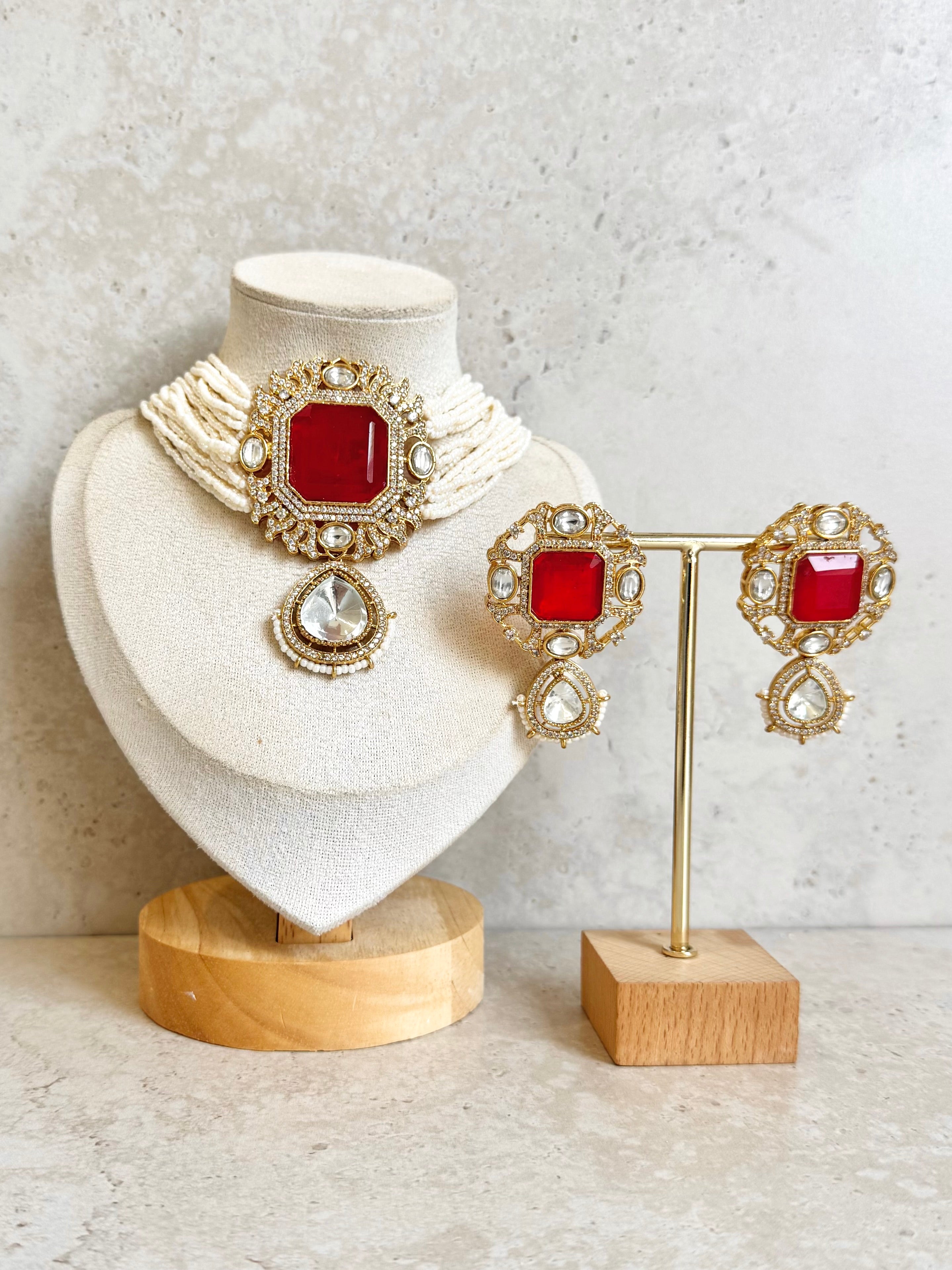 Nafisa Necklace Set