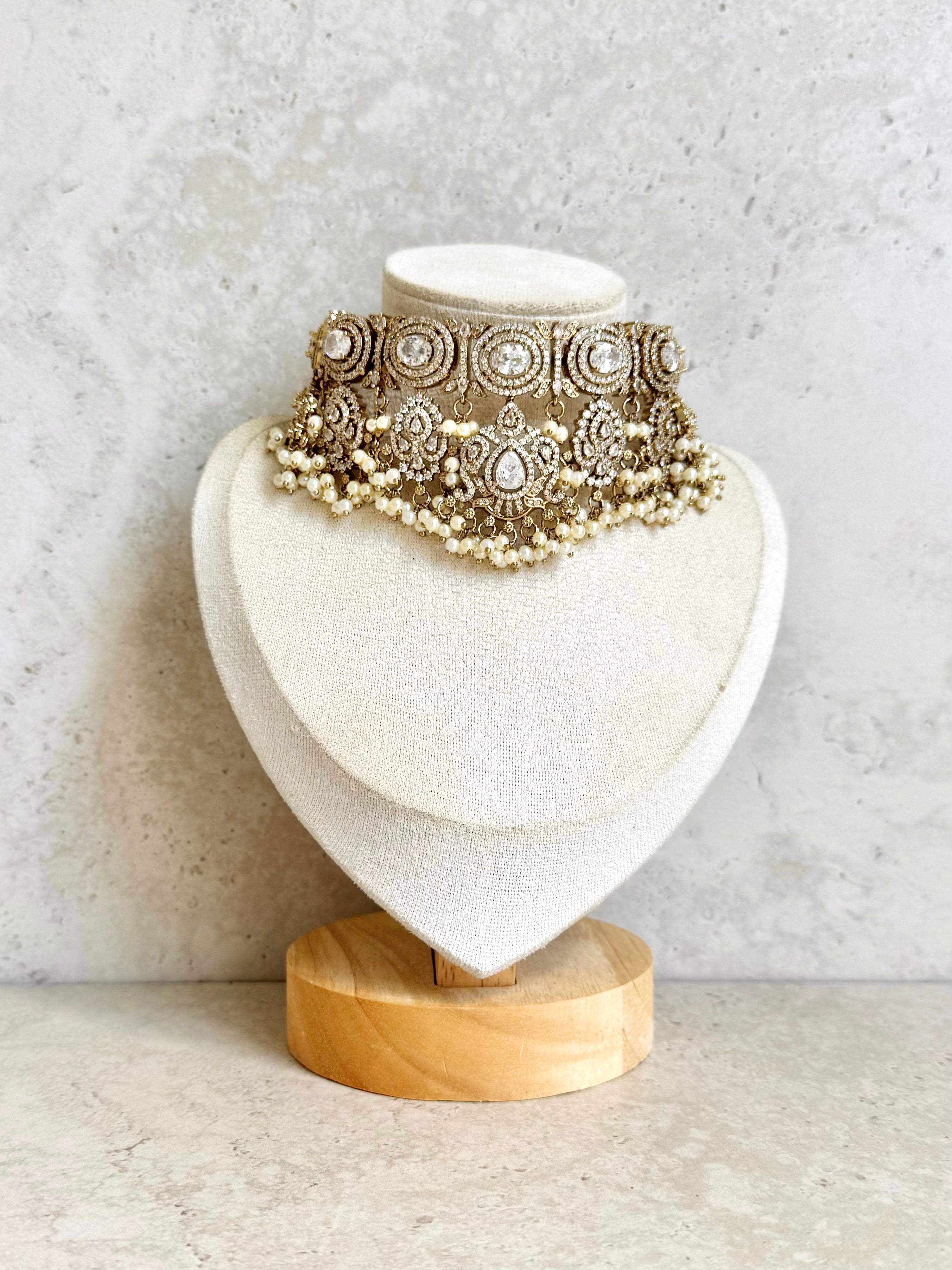 Soman Necklace Set