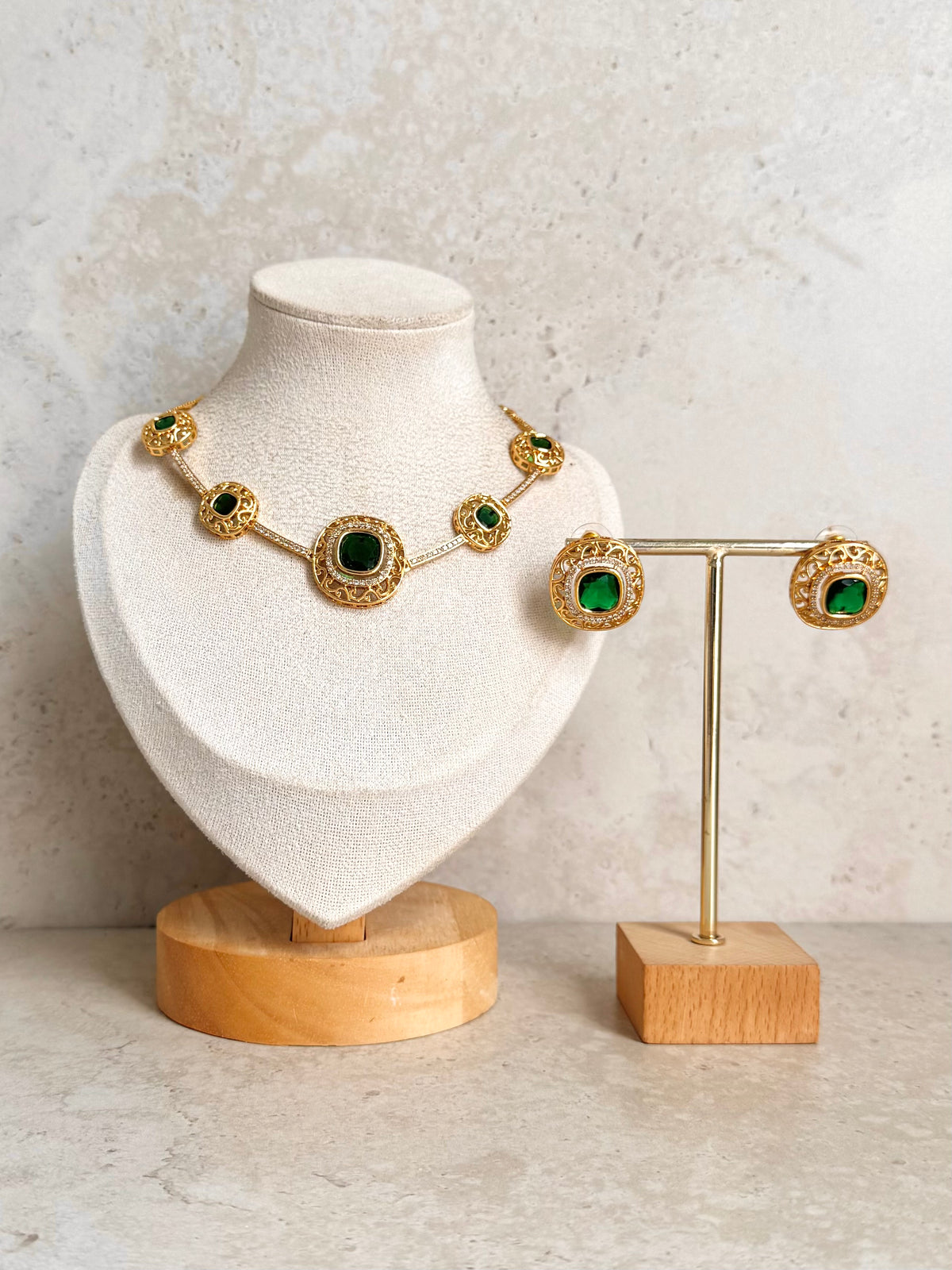 Swara Necklace Set