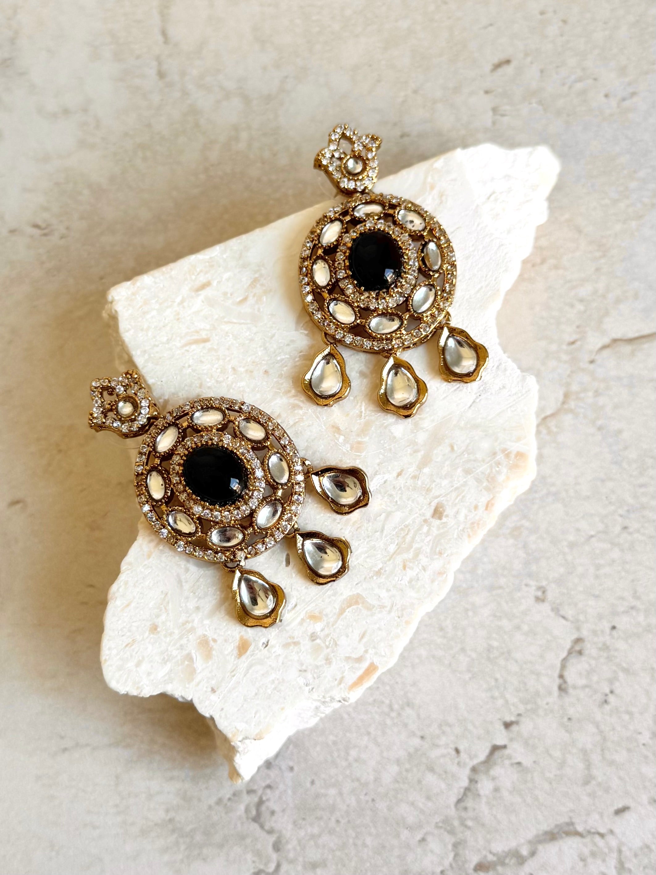 Anvi Earrings